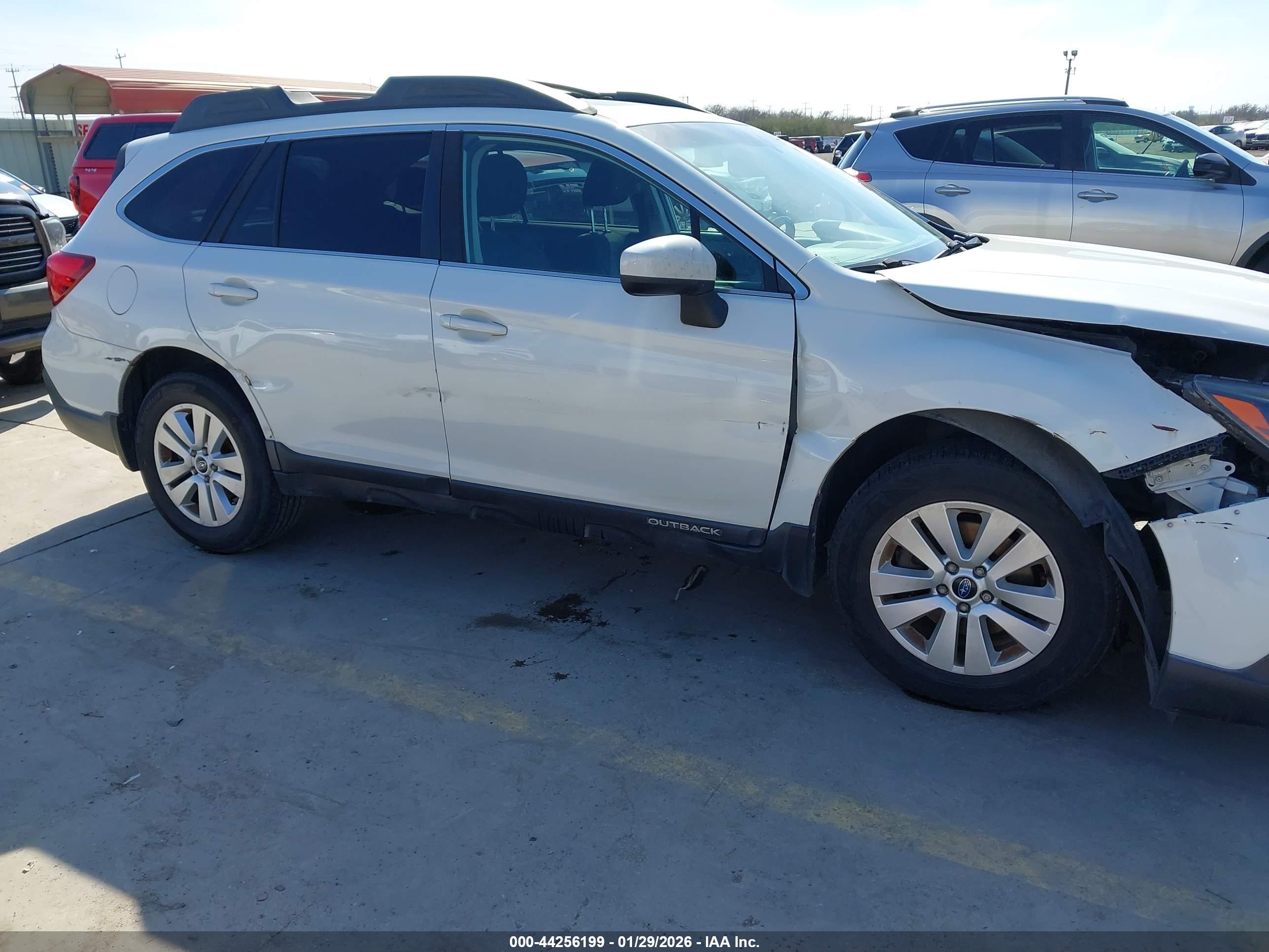 SUBARU OUTBACK image 6