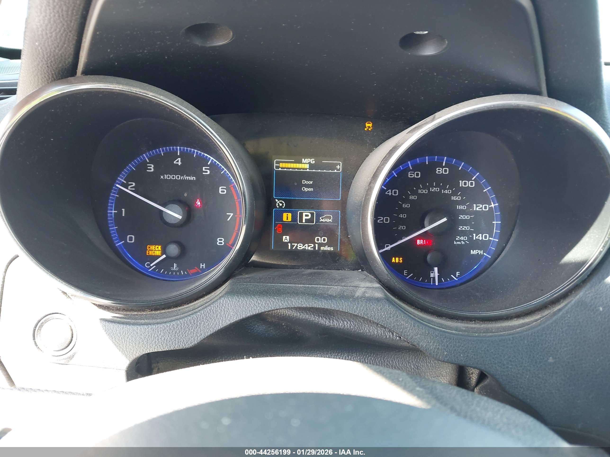 SUBARU OUTBACK image 7