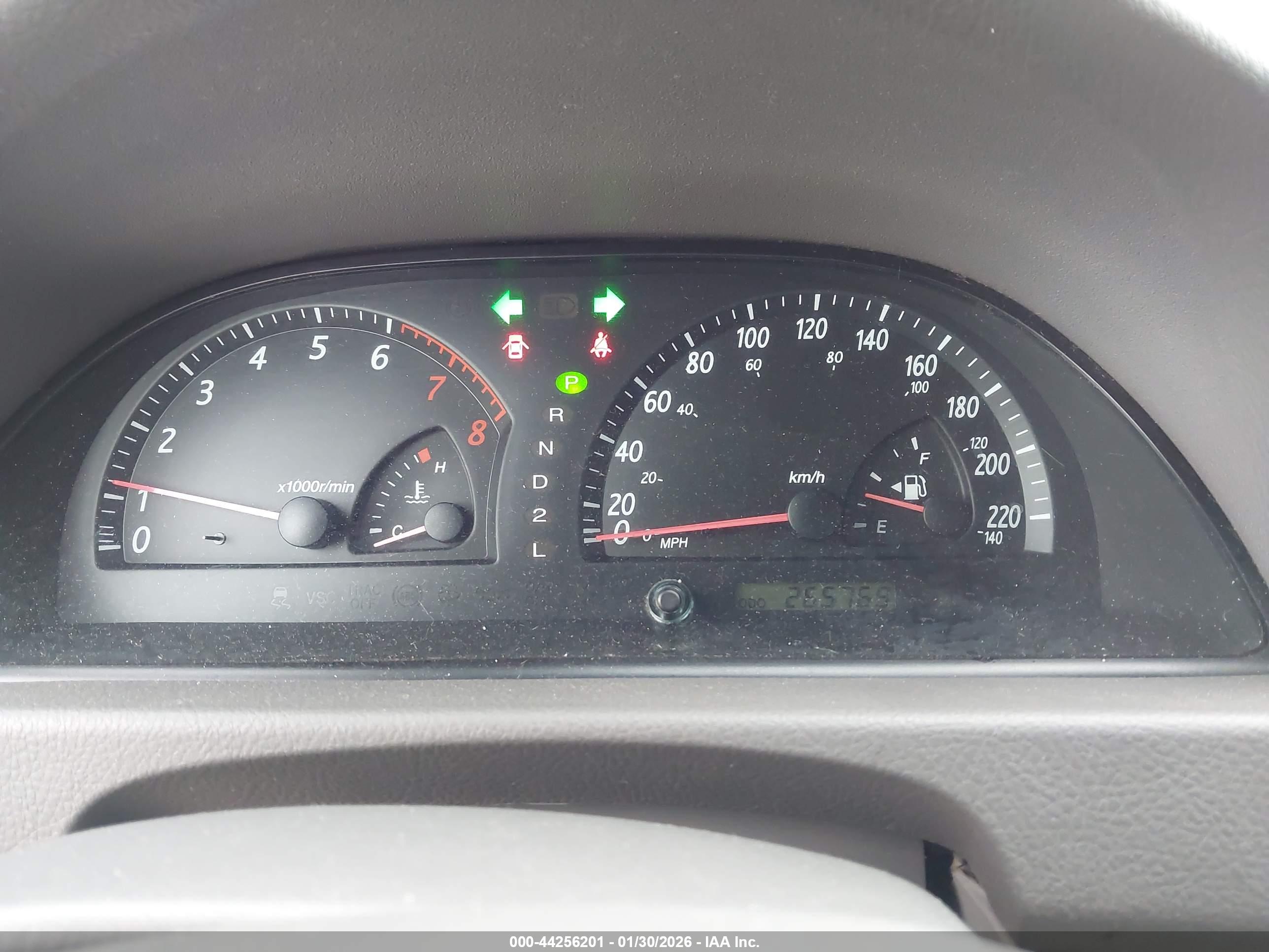 TOYOTA CAMRY image 7