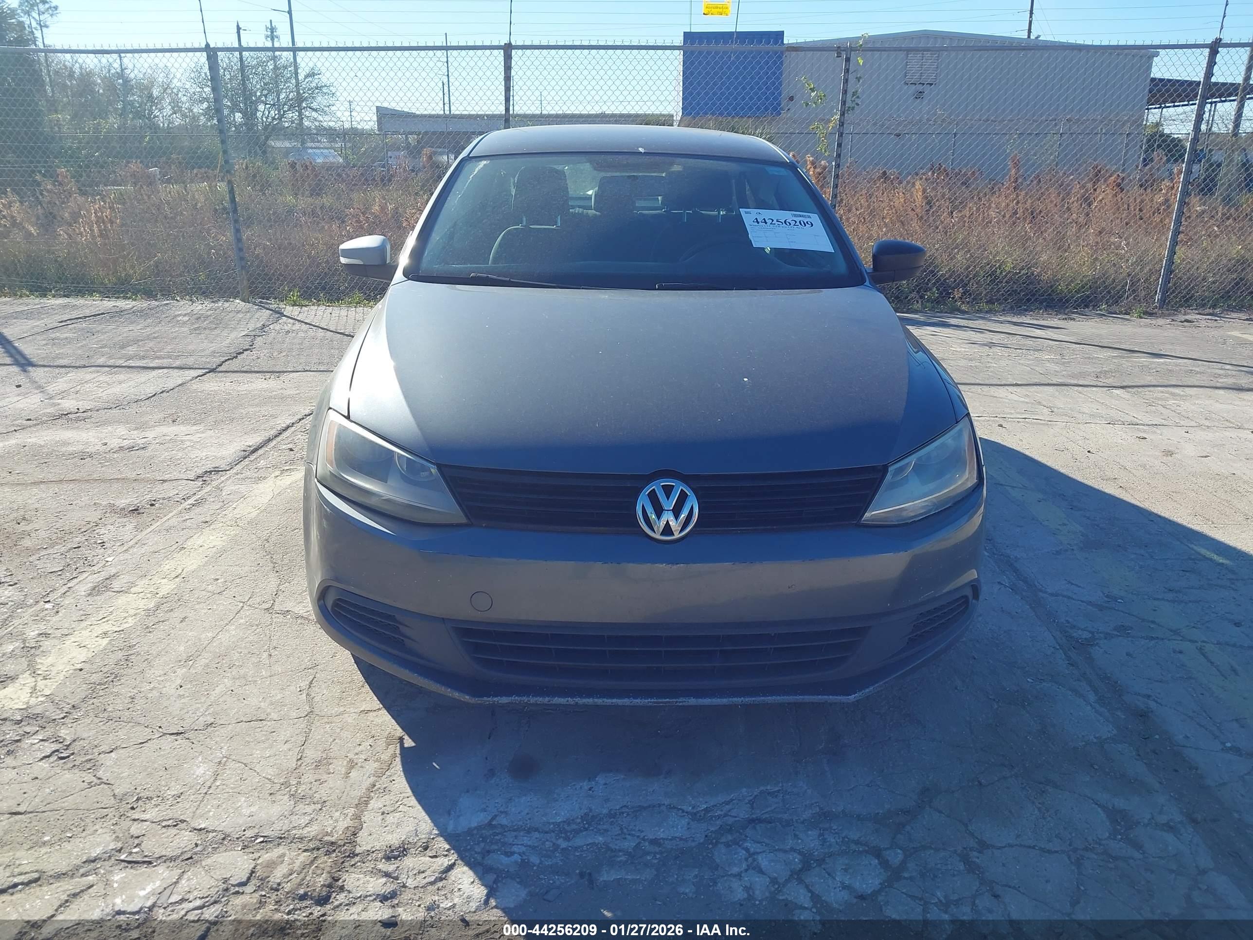 VOLKSWAGEN JETTA image 6