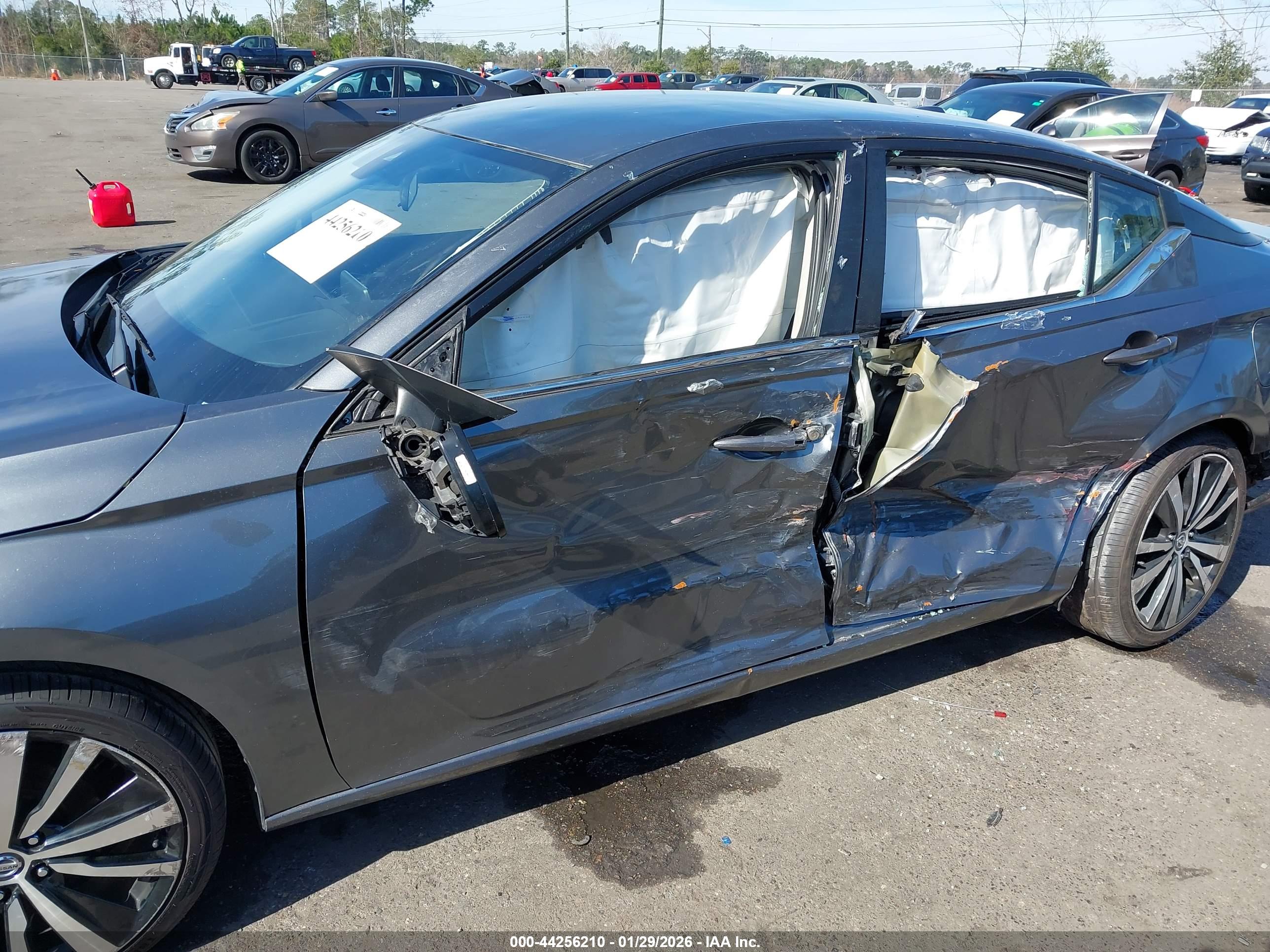 NISSAN ALTIMA image 6