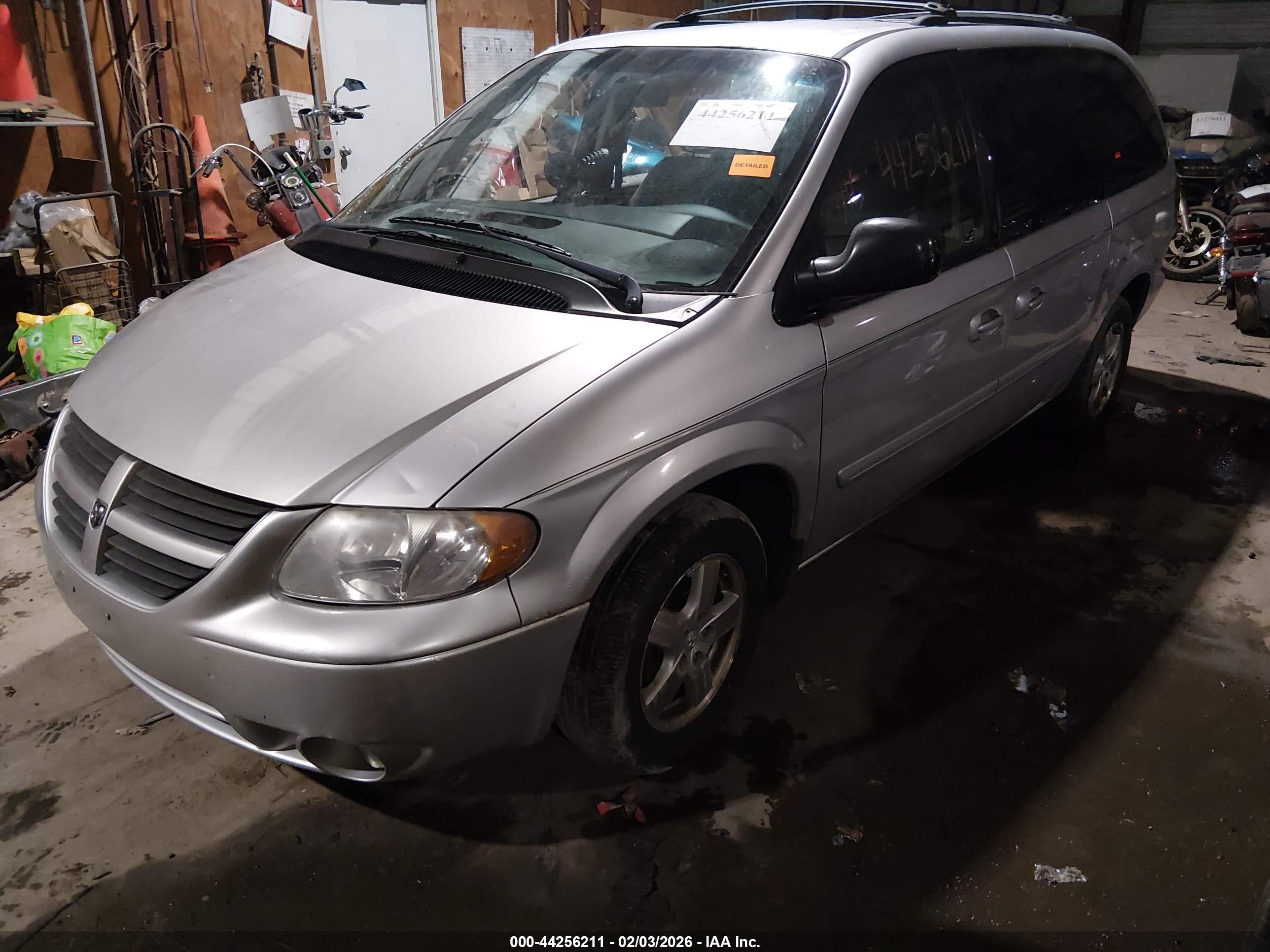 DODGE GRAND image 2