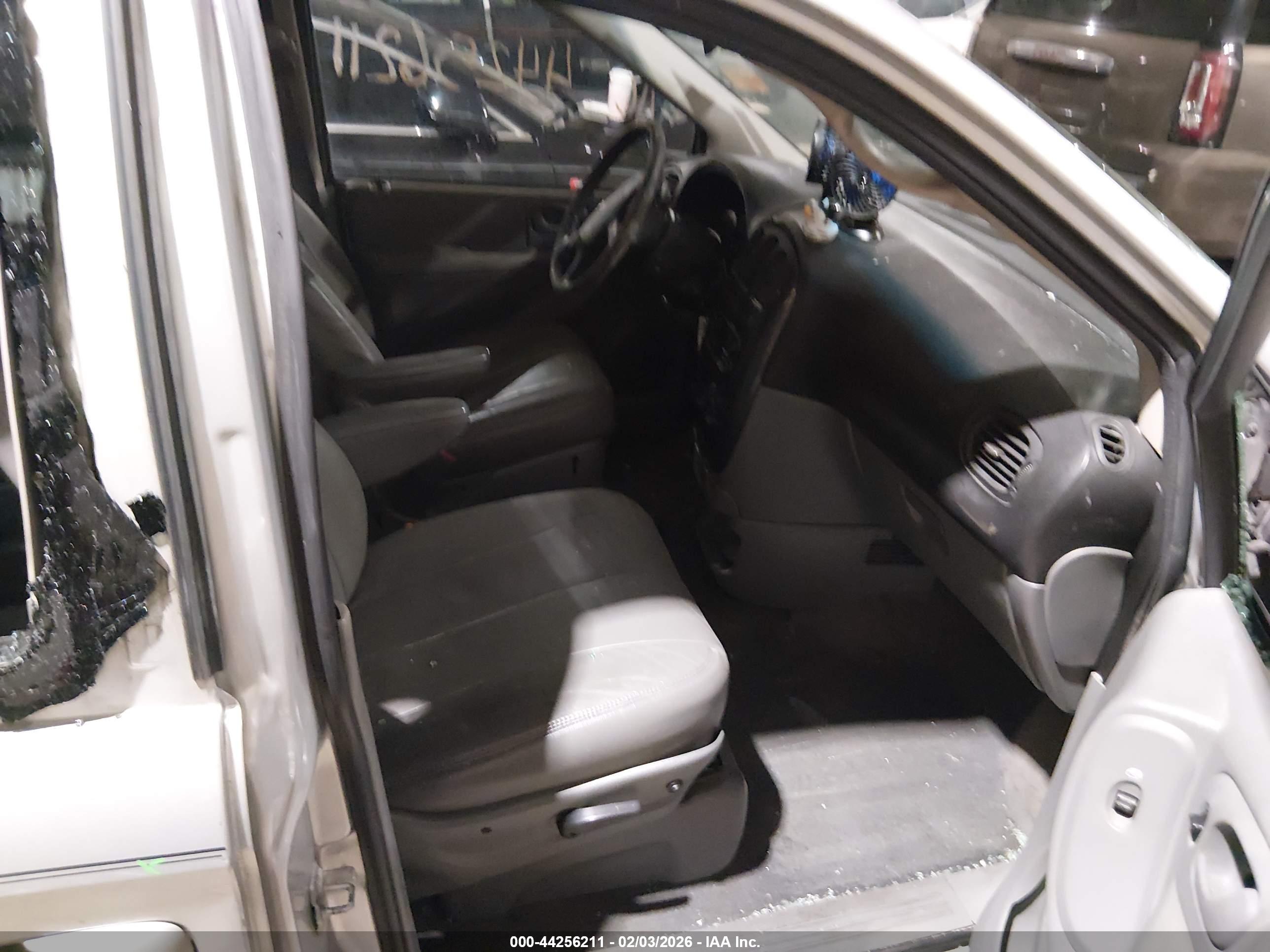 DODGE GRAND image 5