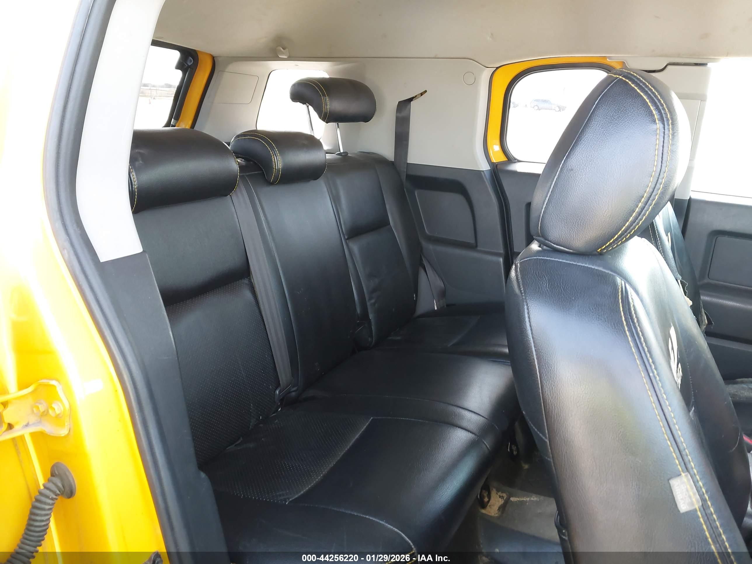 TOYOTA FJ image 8