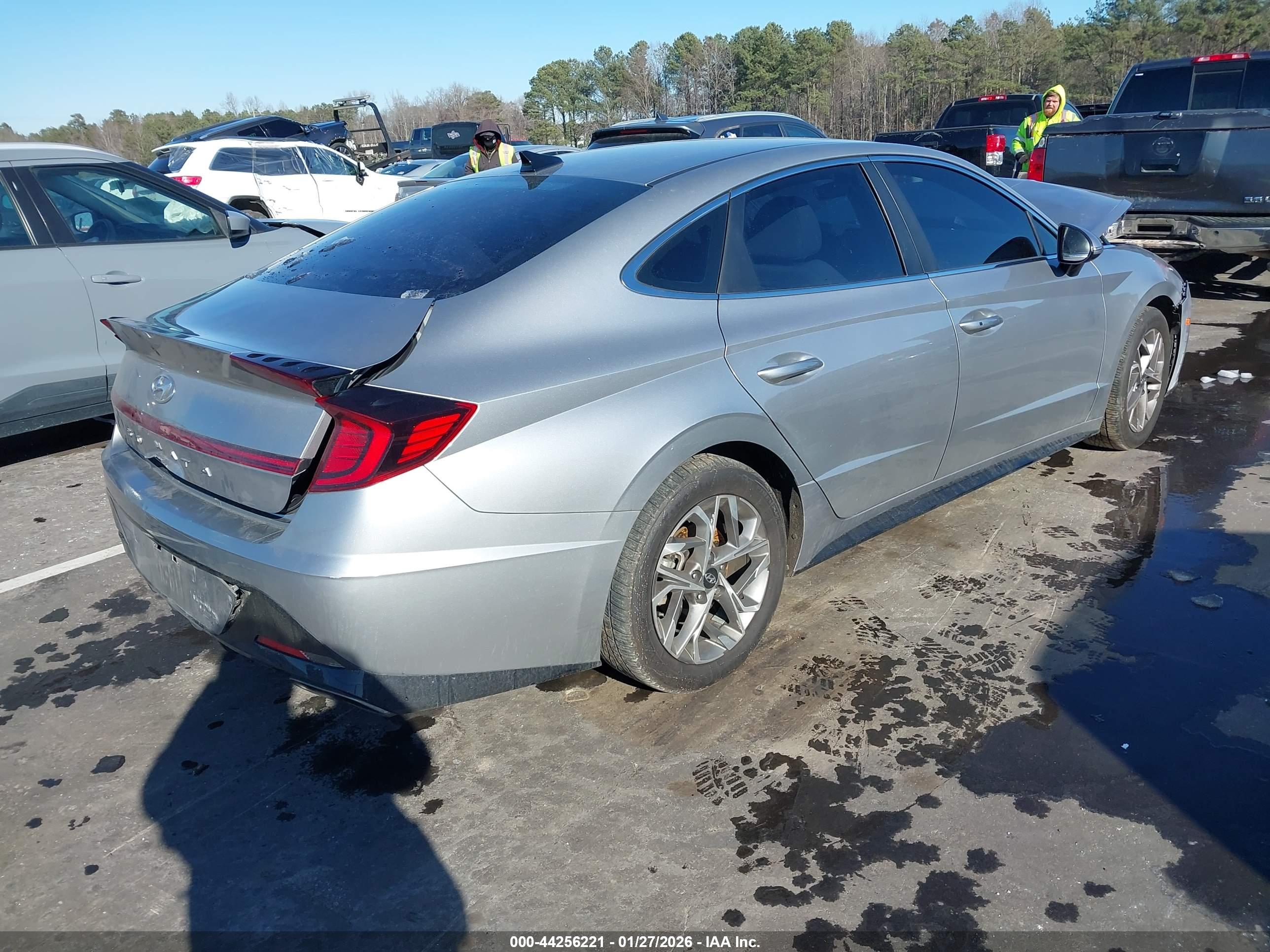 HYUNDAI SONATA image 4