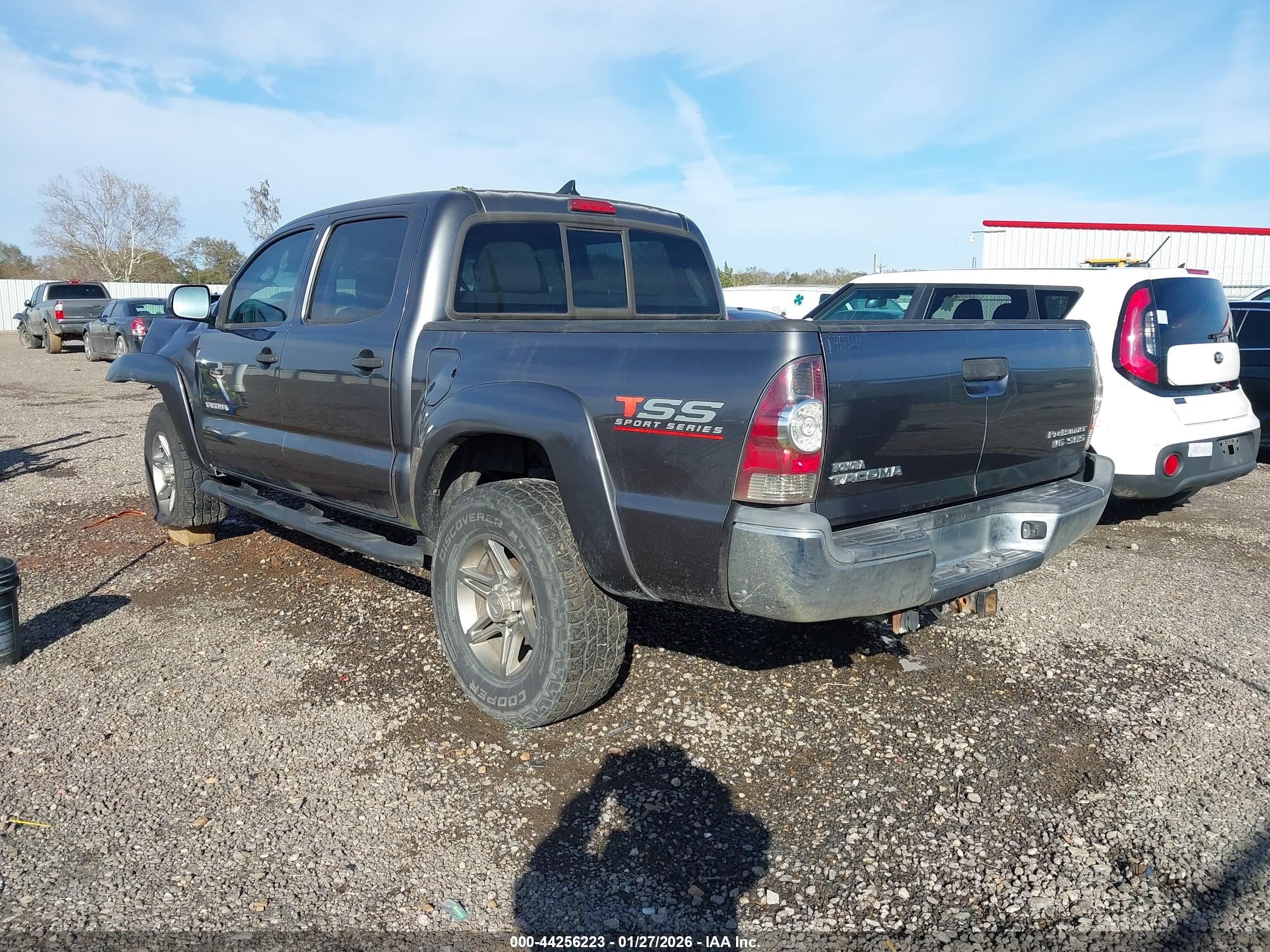 TOYOTA TACOMA image 3