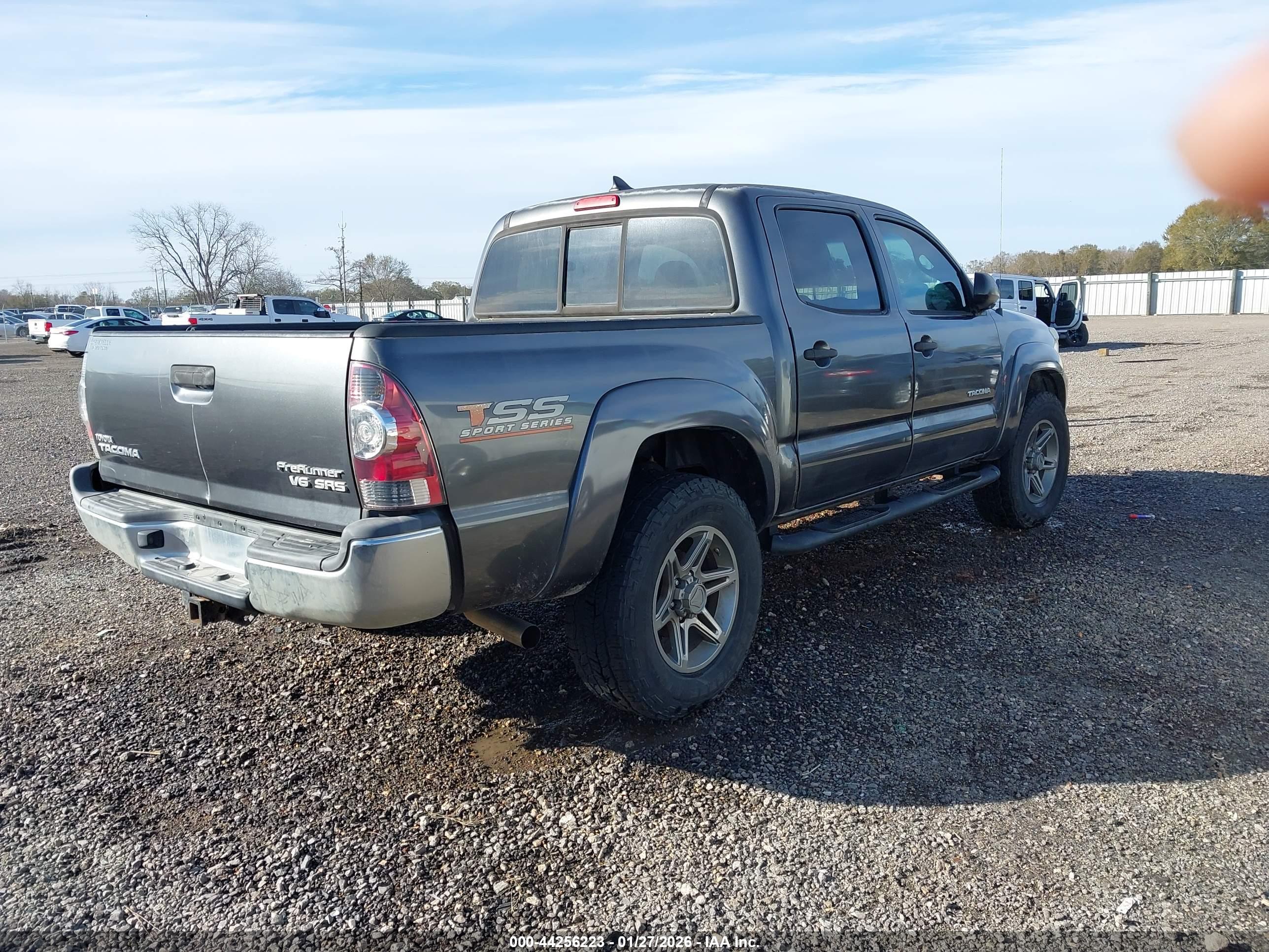 TOYOTA TACOMA image 4