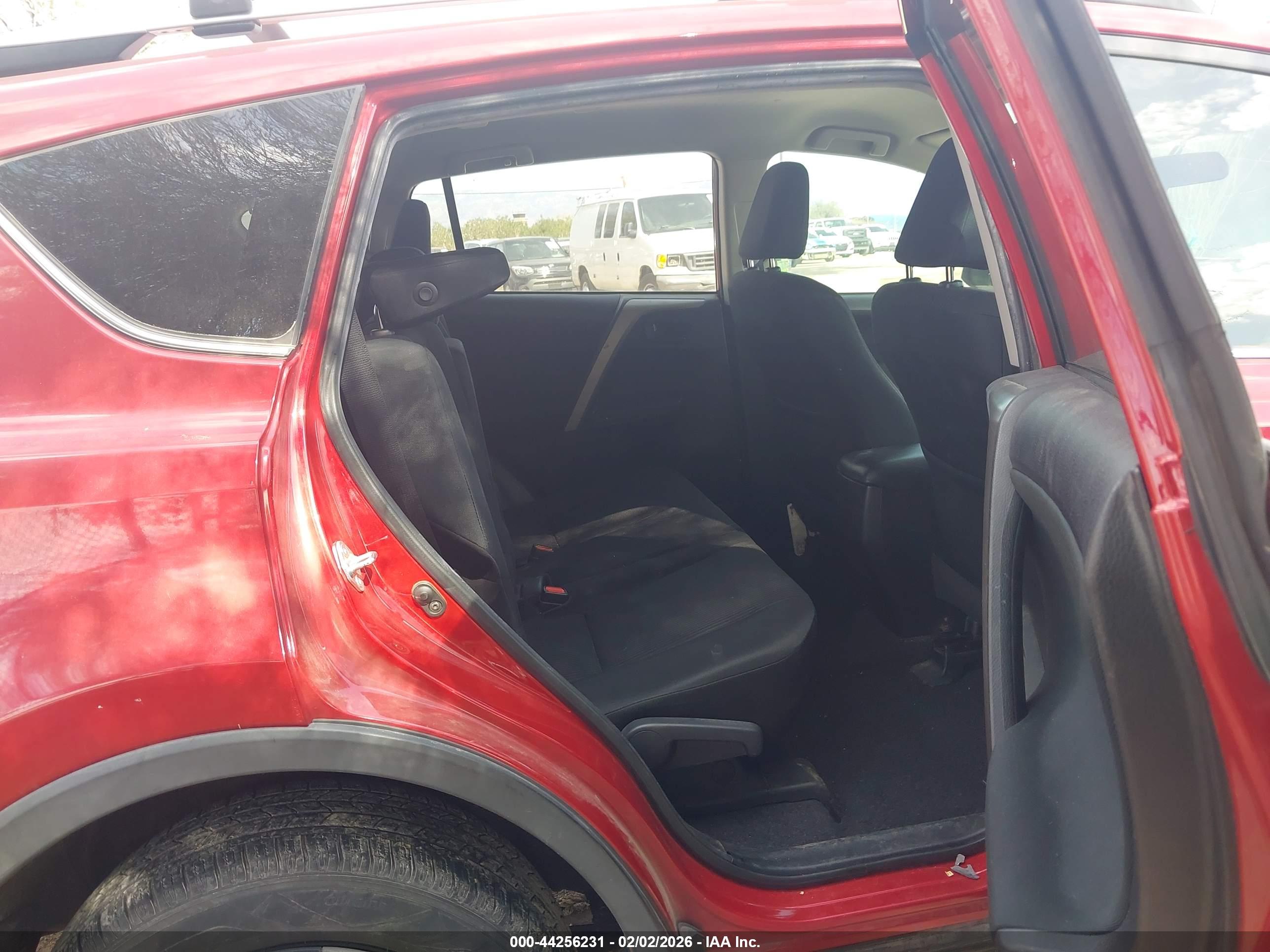 TOYOTA RAV4 image 8