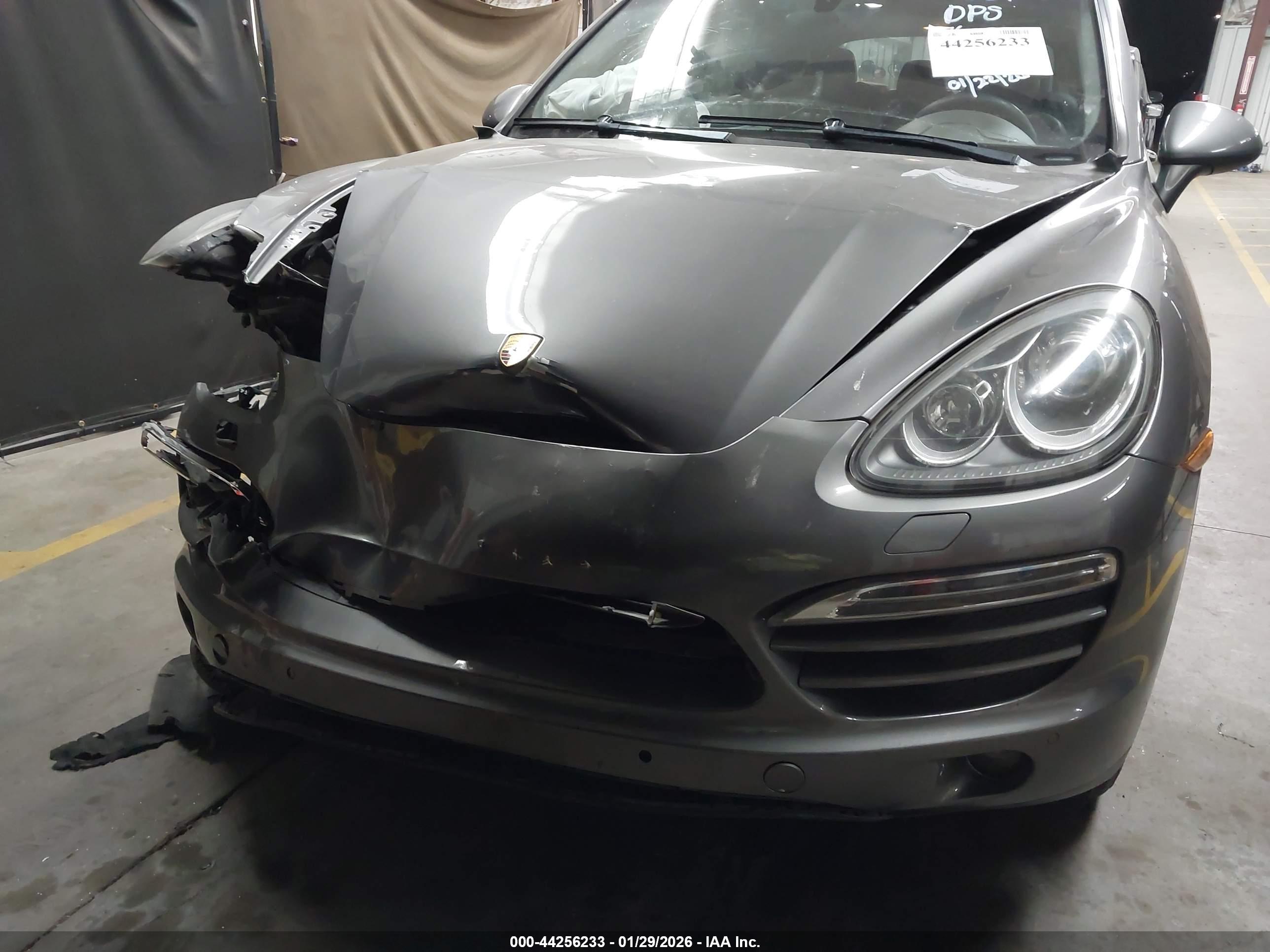 PORSCHE CAYENNE image 6