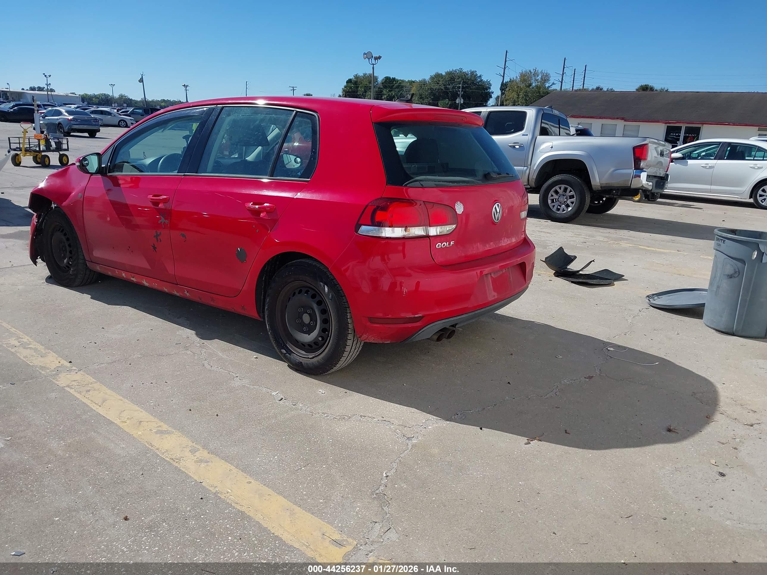 VOLKSWAGEN GOLF image 3