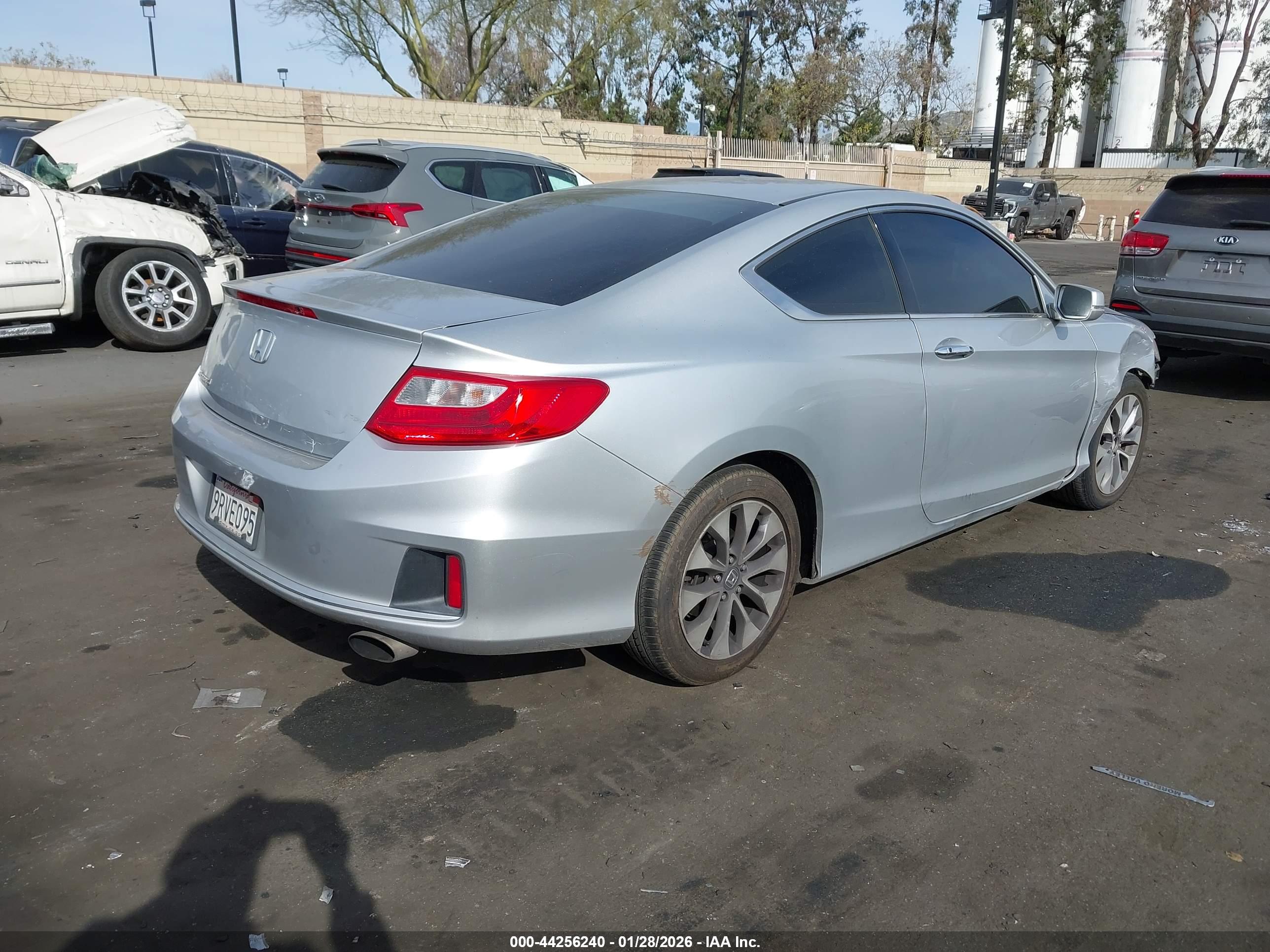 HONDA ACCORD image 4