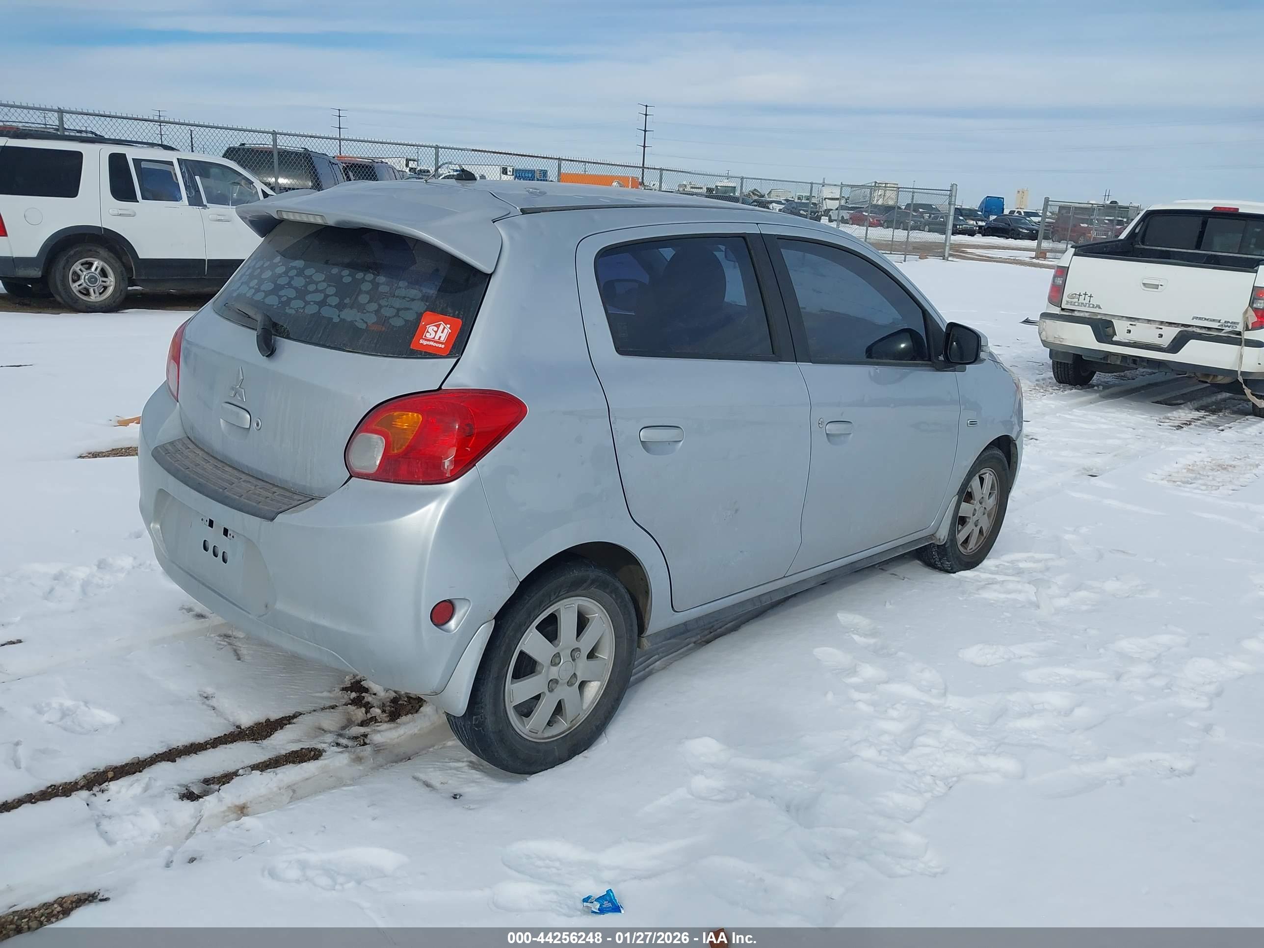 MITSUBISHI MIRAGE image 4