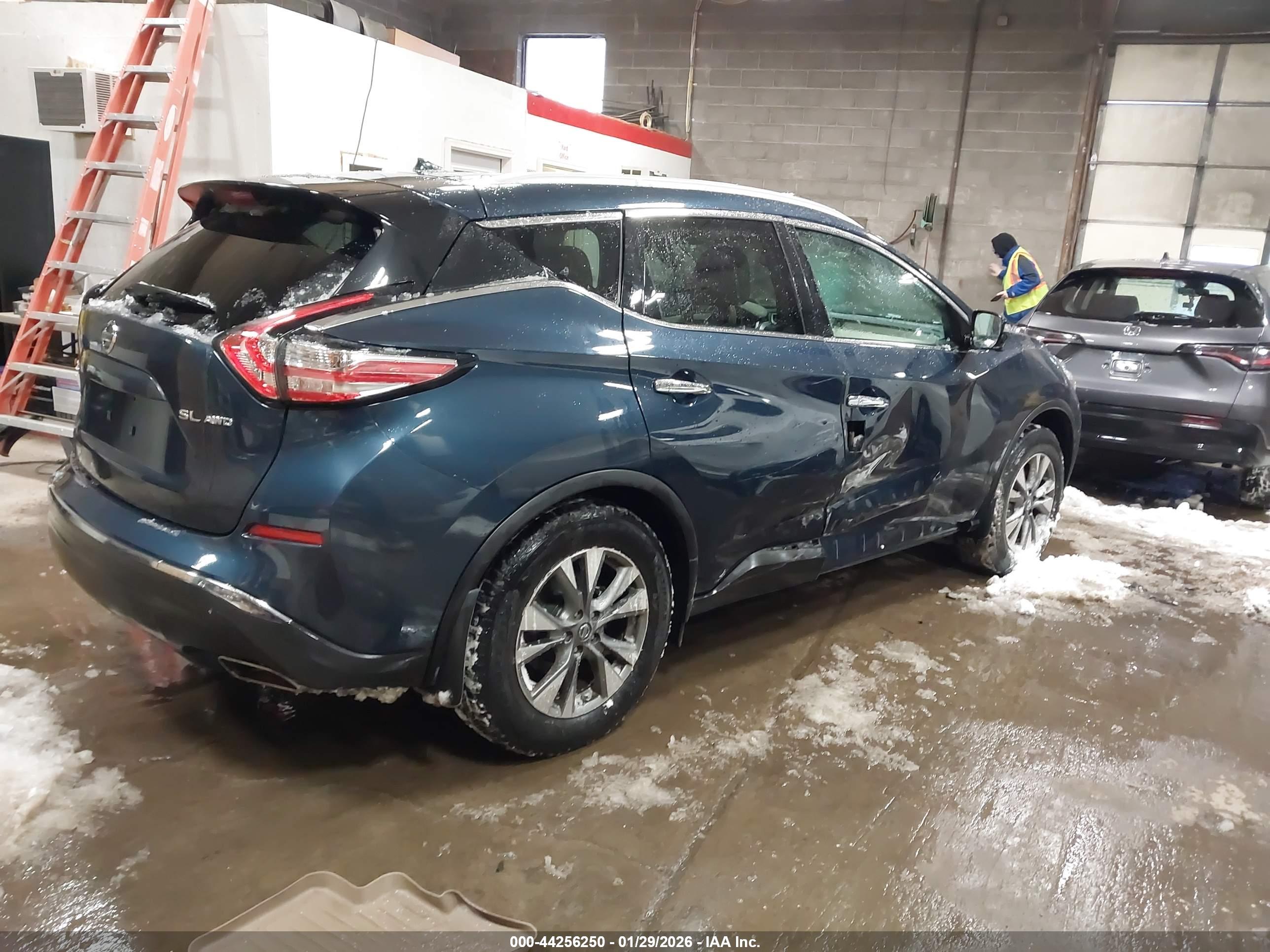 NISSAN MURANO image 4