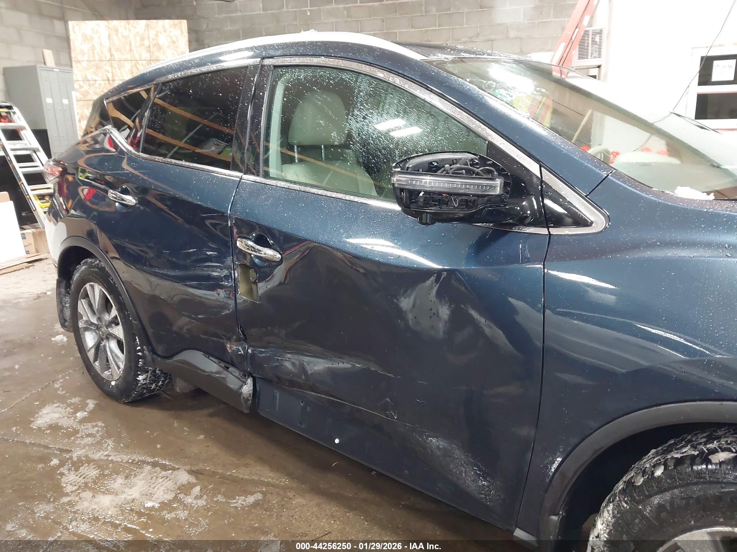 NISSAN MURANO image 6