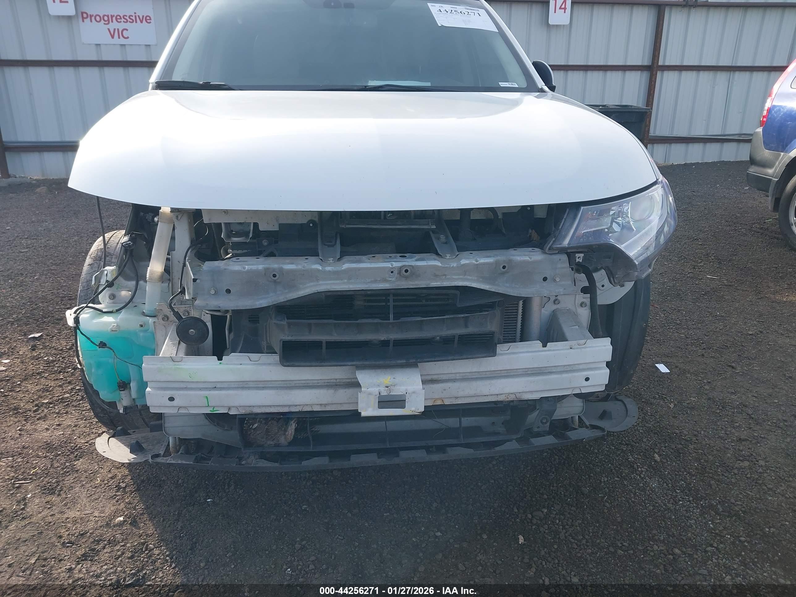 MITSUBISHI OUTLANDER image 6
