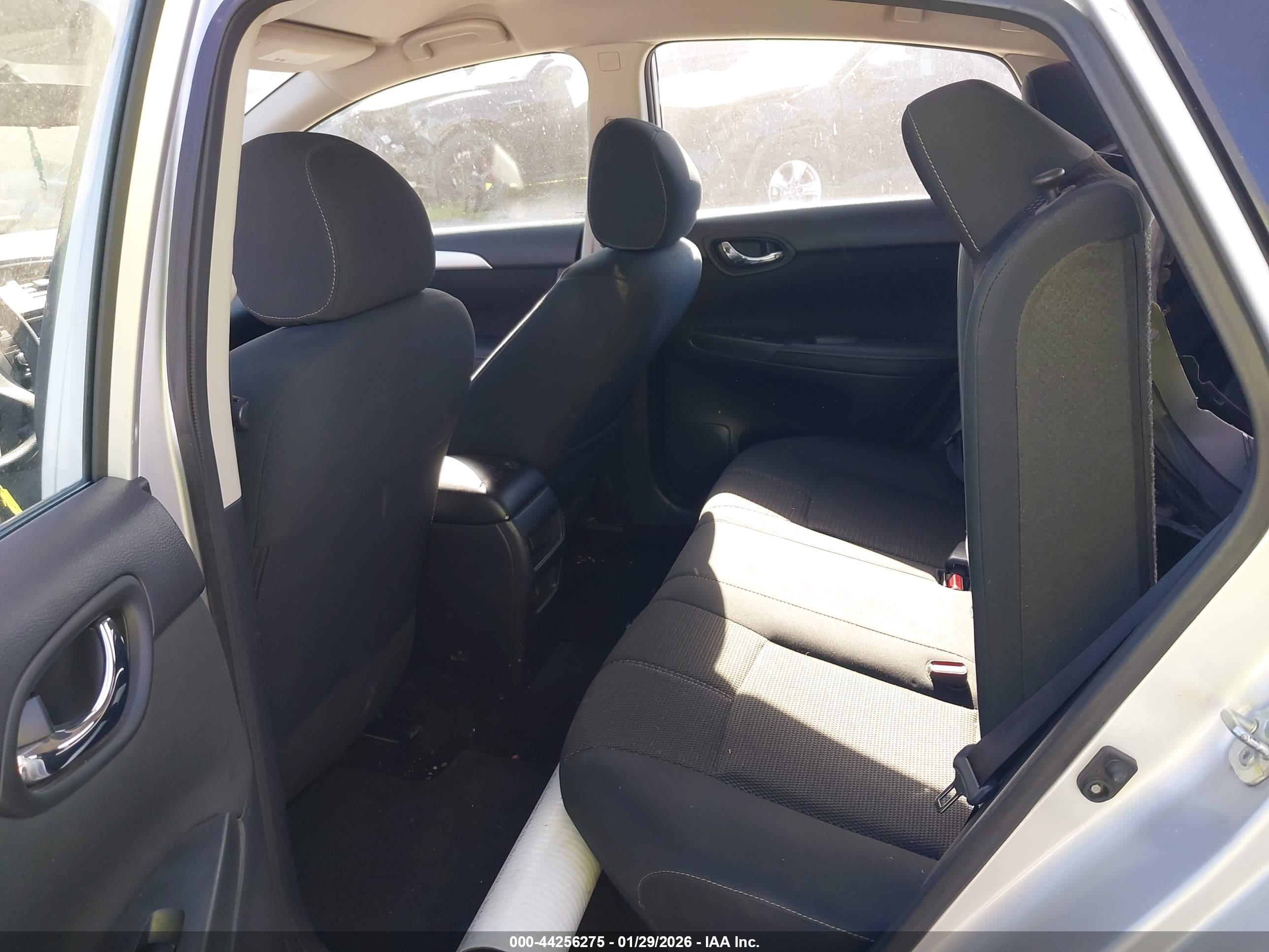 NISSAN SENTRA image 8