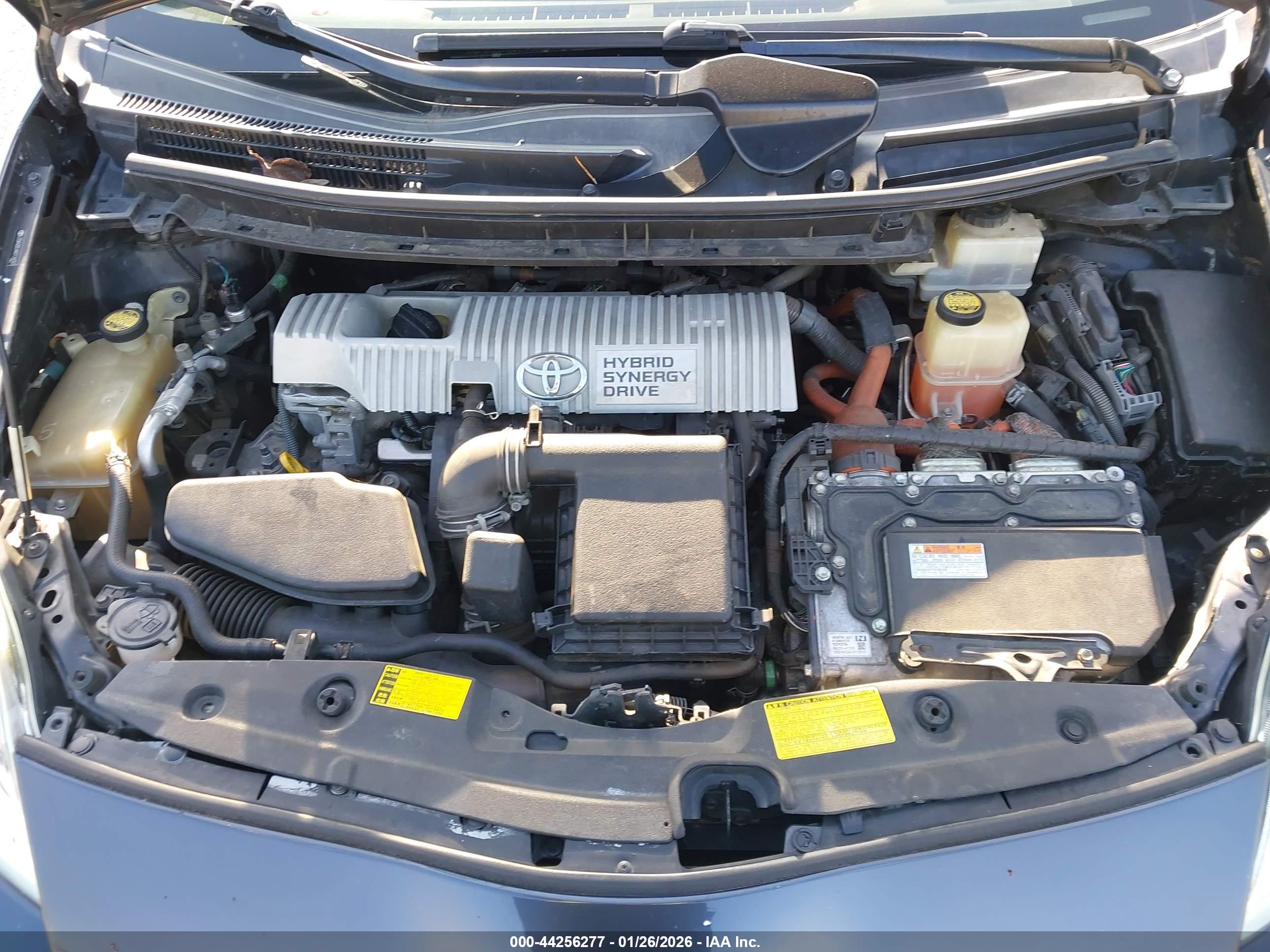 TOYOTA PRIUS image 10