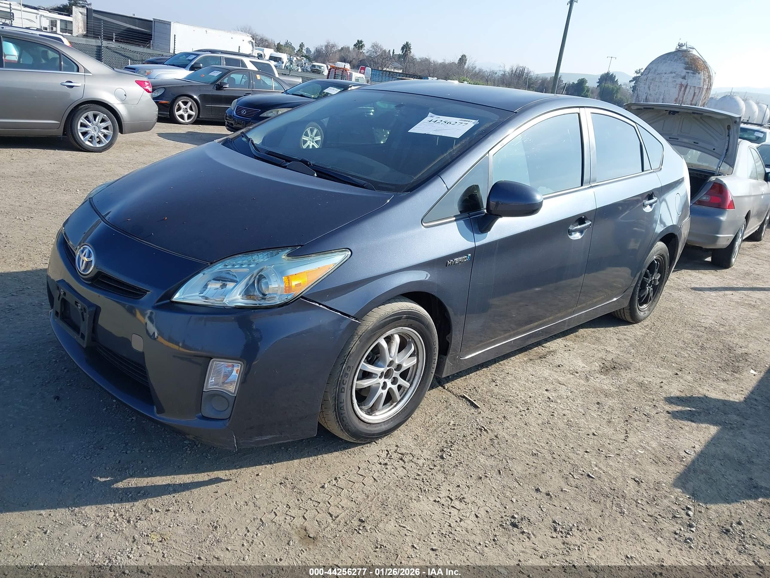 TOYOTA PRIUS image 2