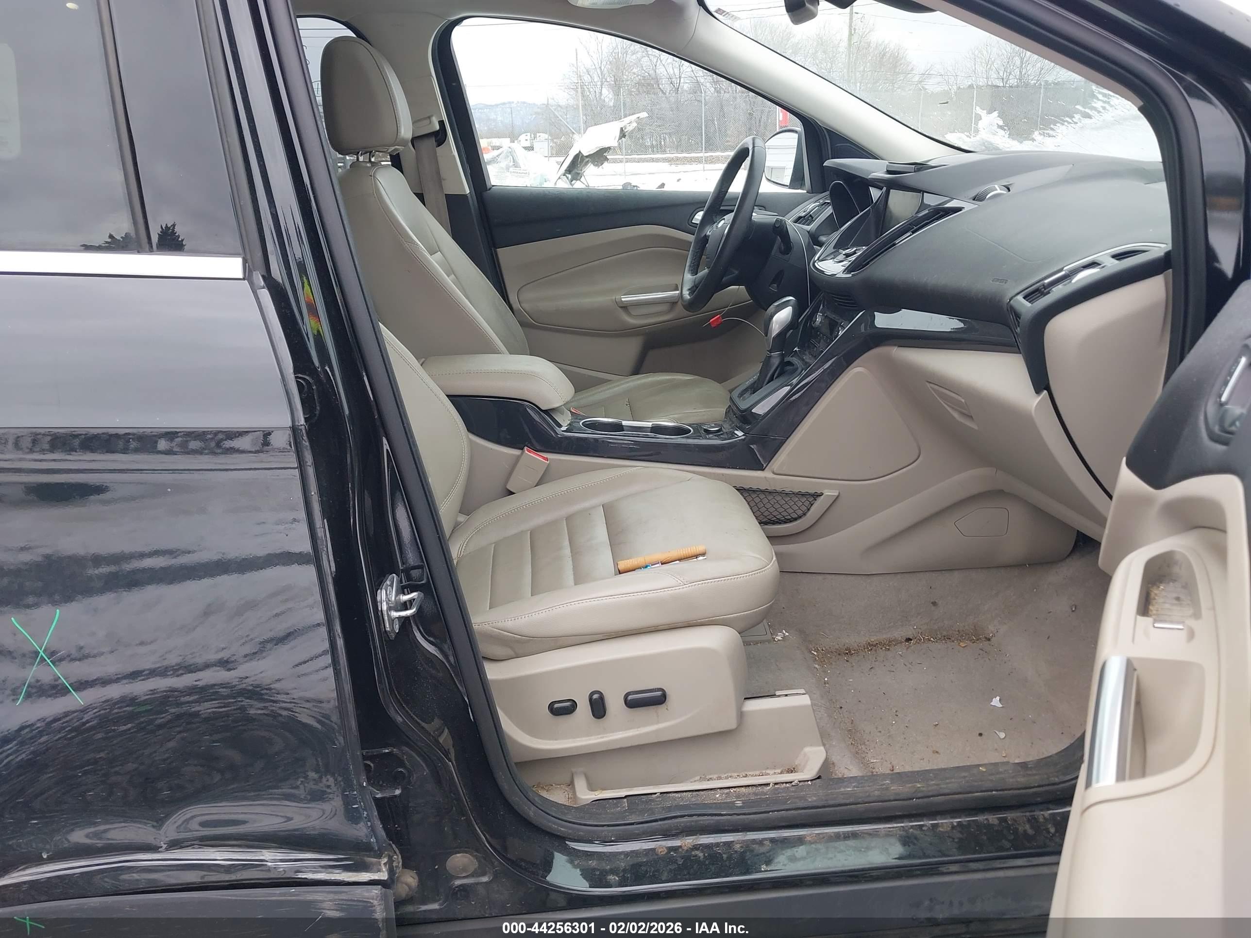 FORD ESCAPE image 5