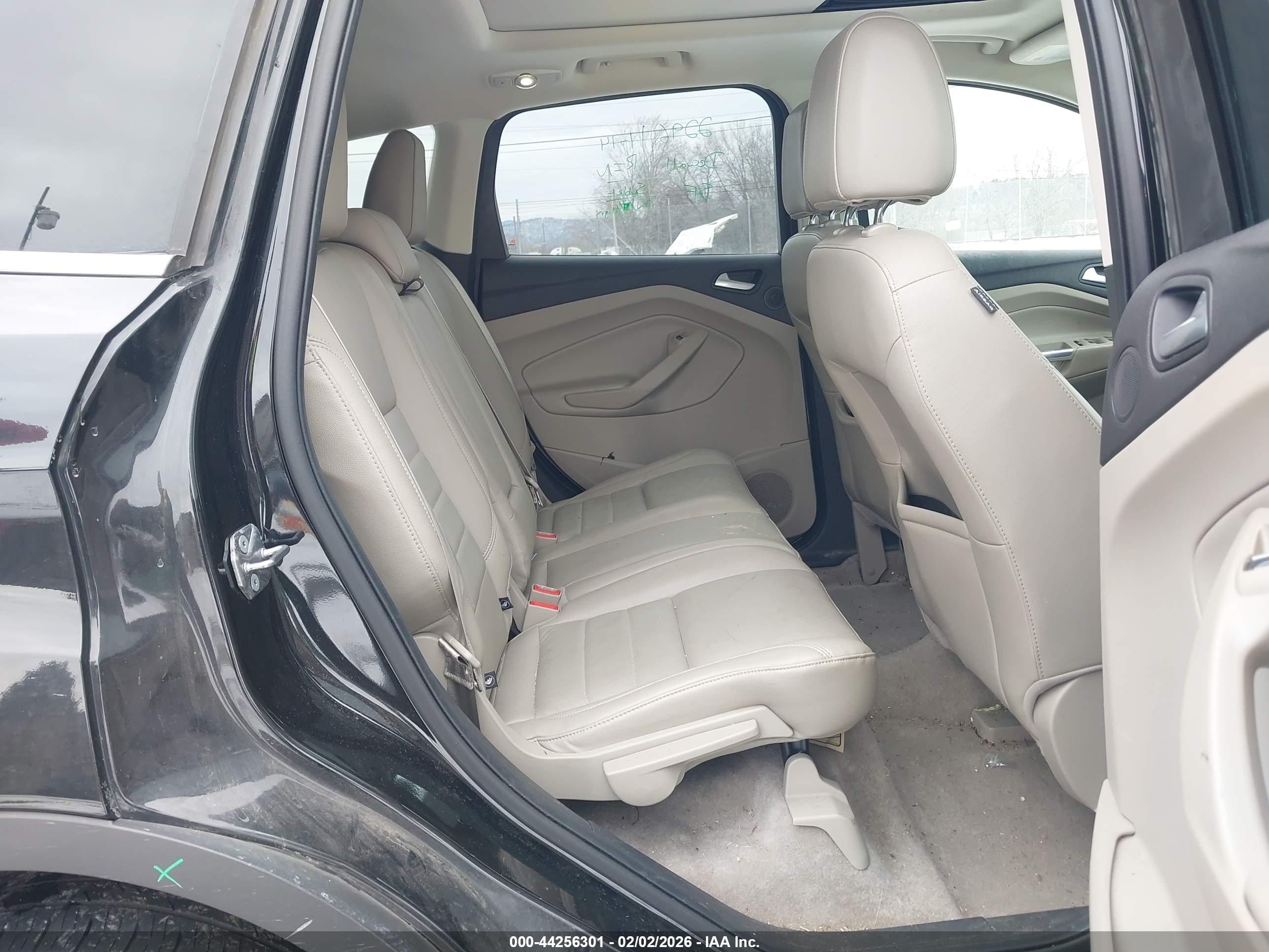 FORD ESCAPE image 8