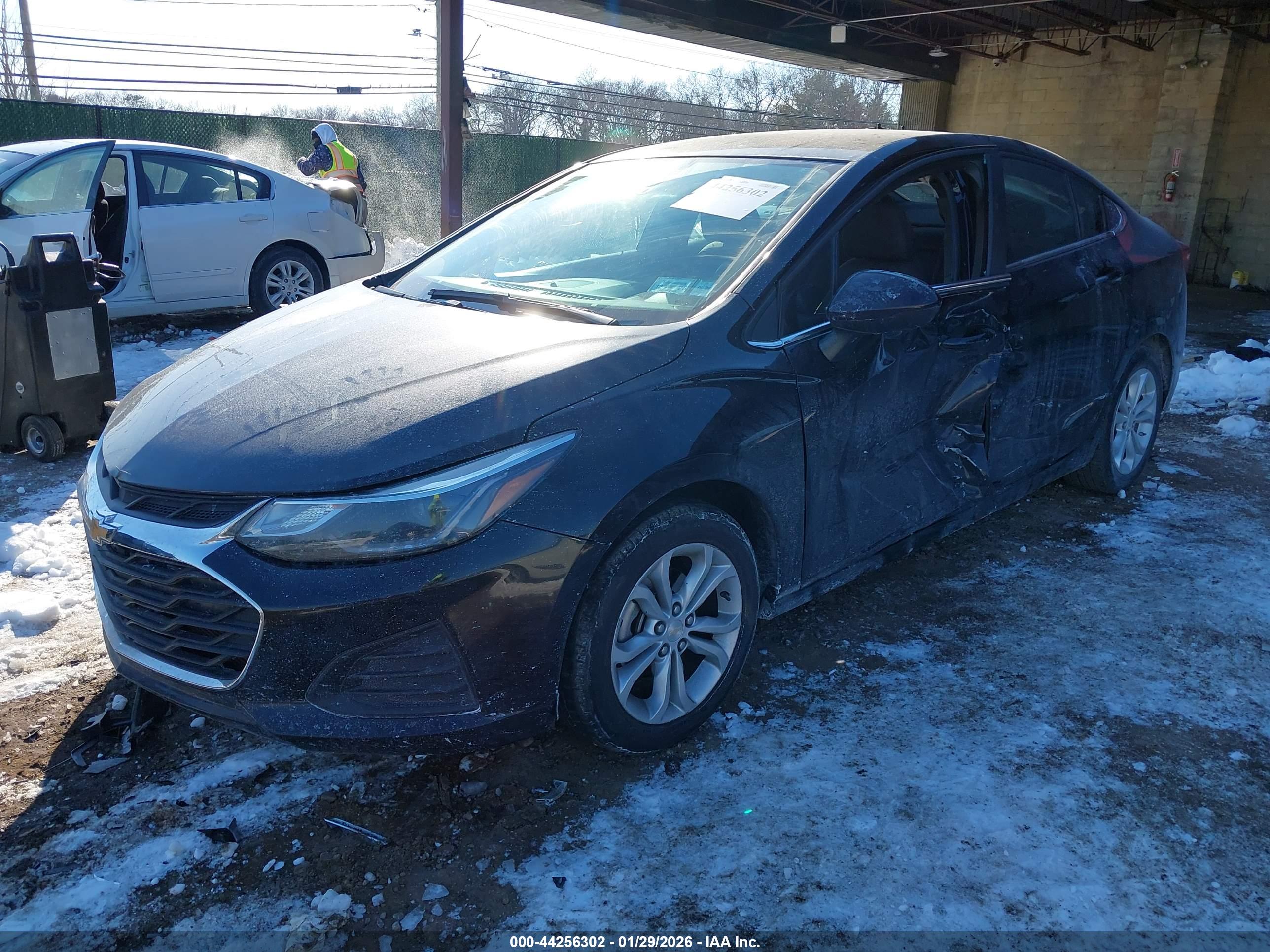 CHEVROLET CRUZE image 2
