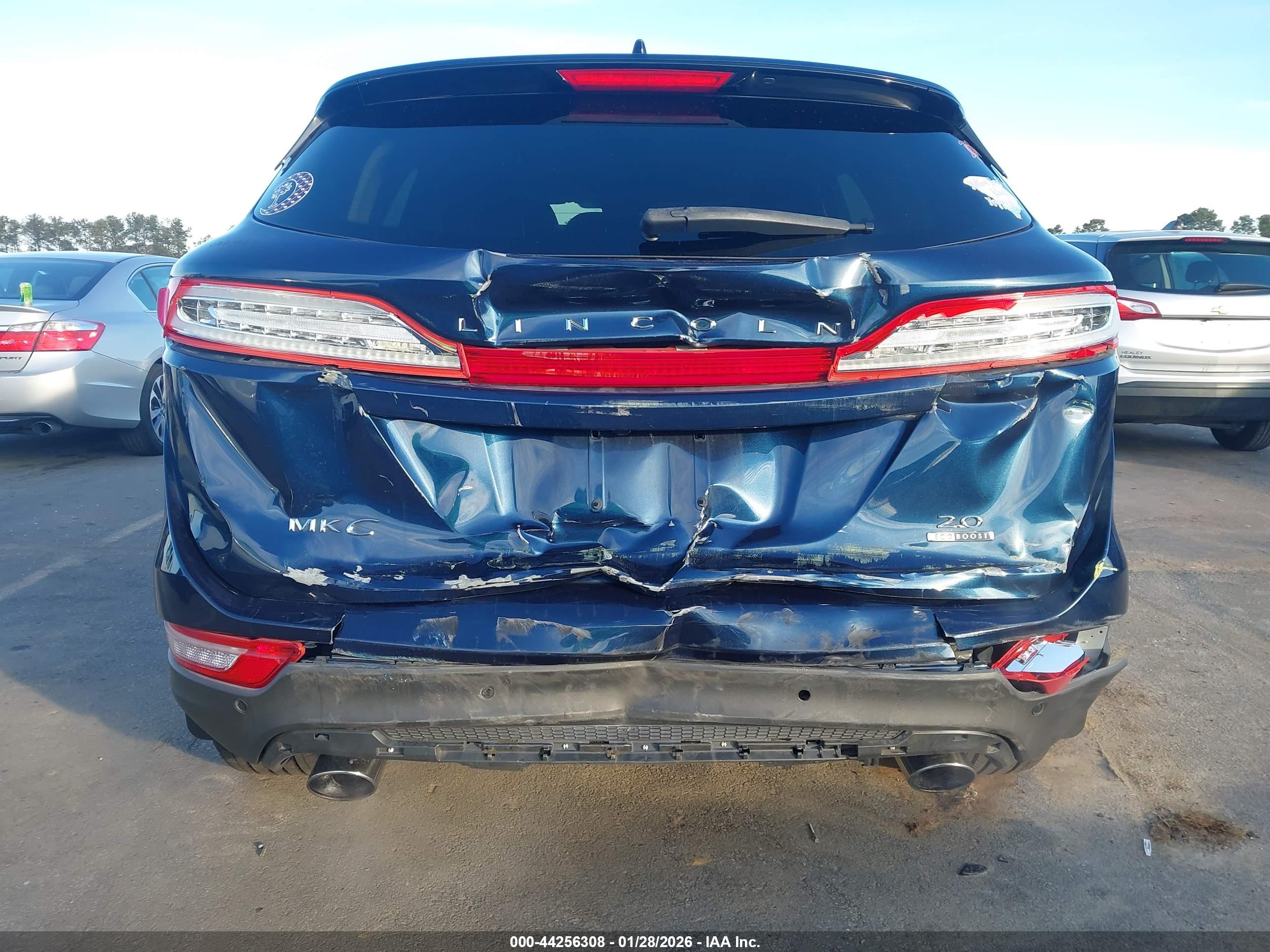 LINCOLN MKC image 6