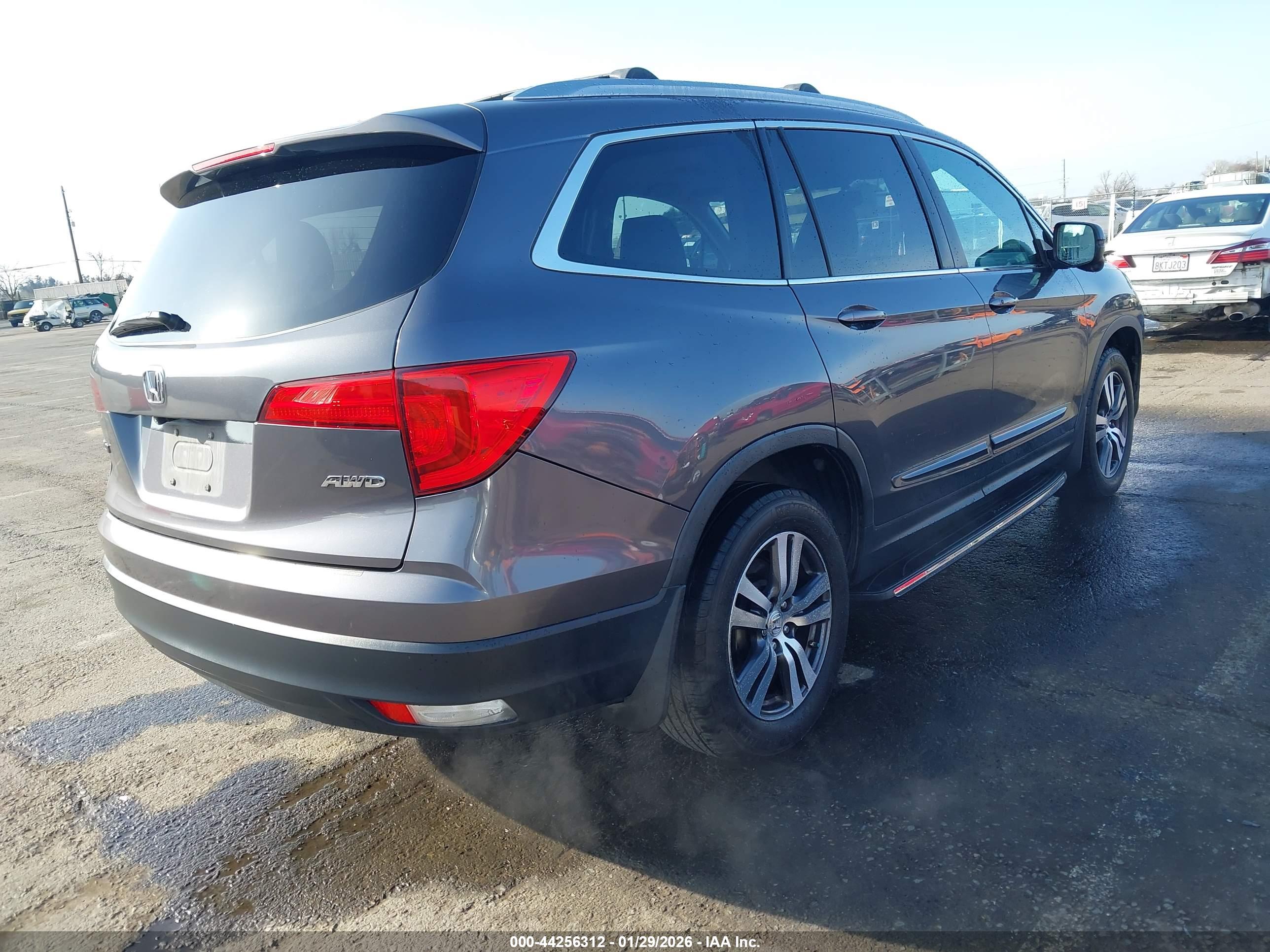 HONDA PILOT image 4