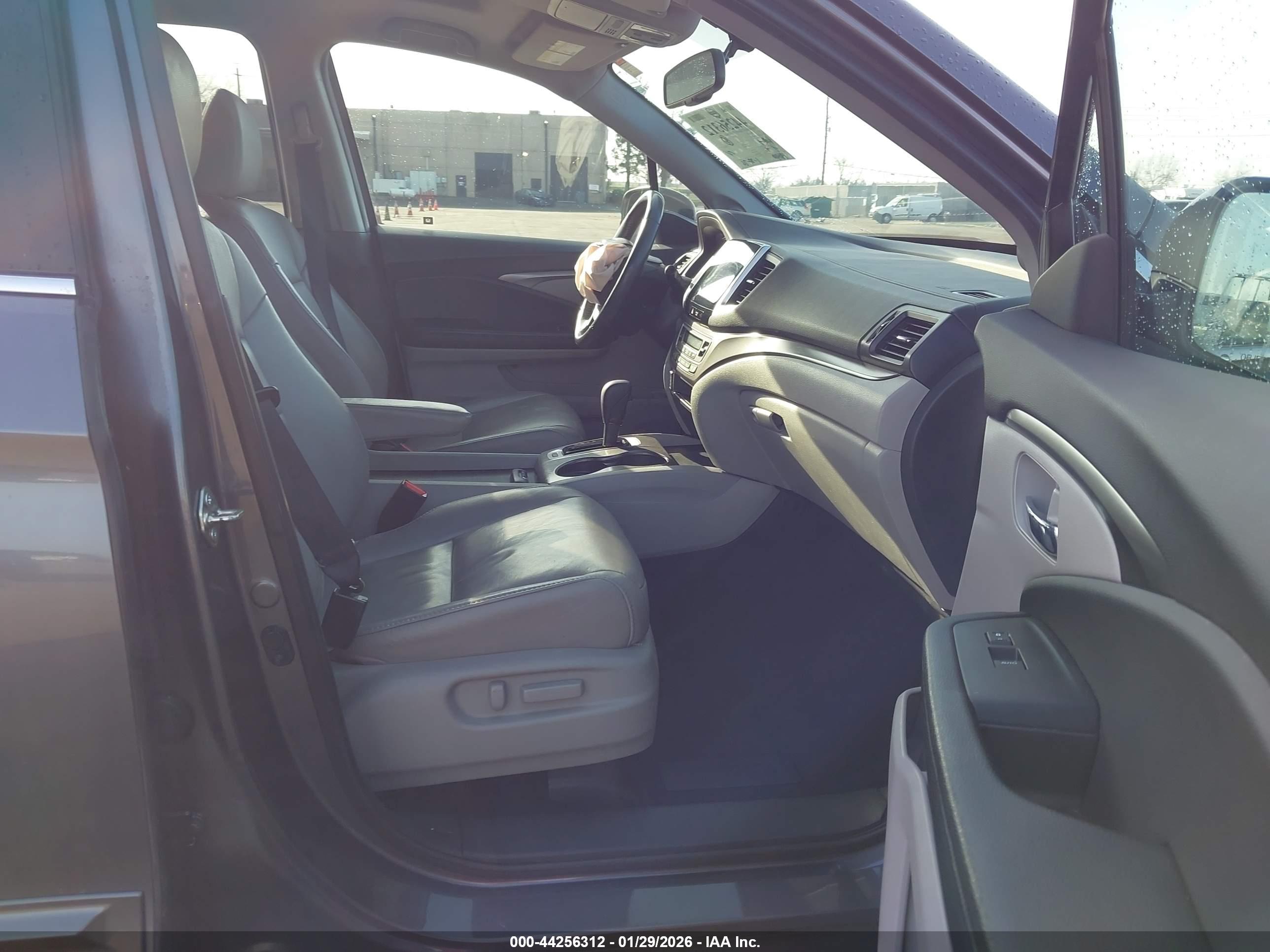 HONDA PILOT image 5