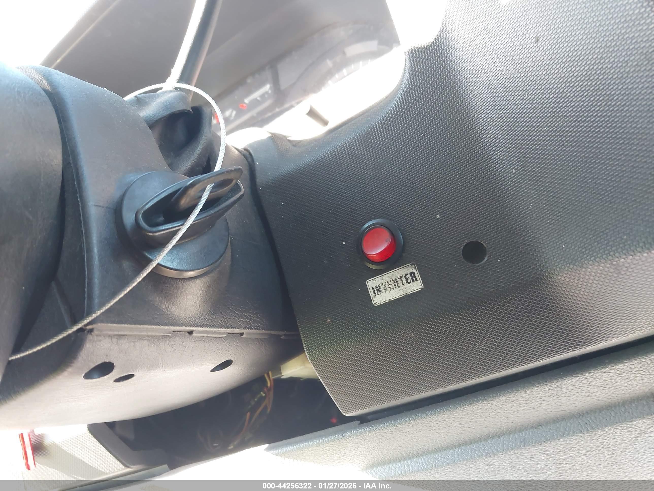 FORD E-150 image 11