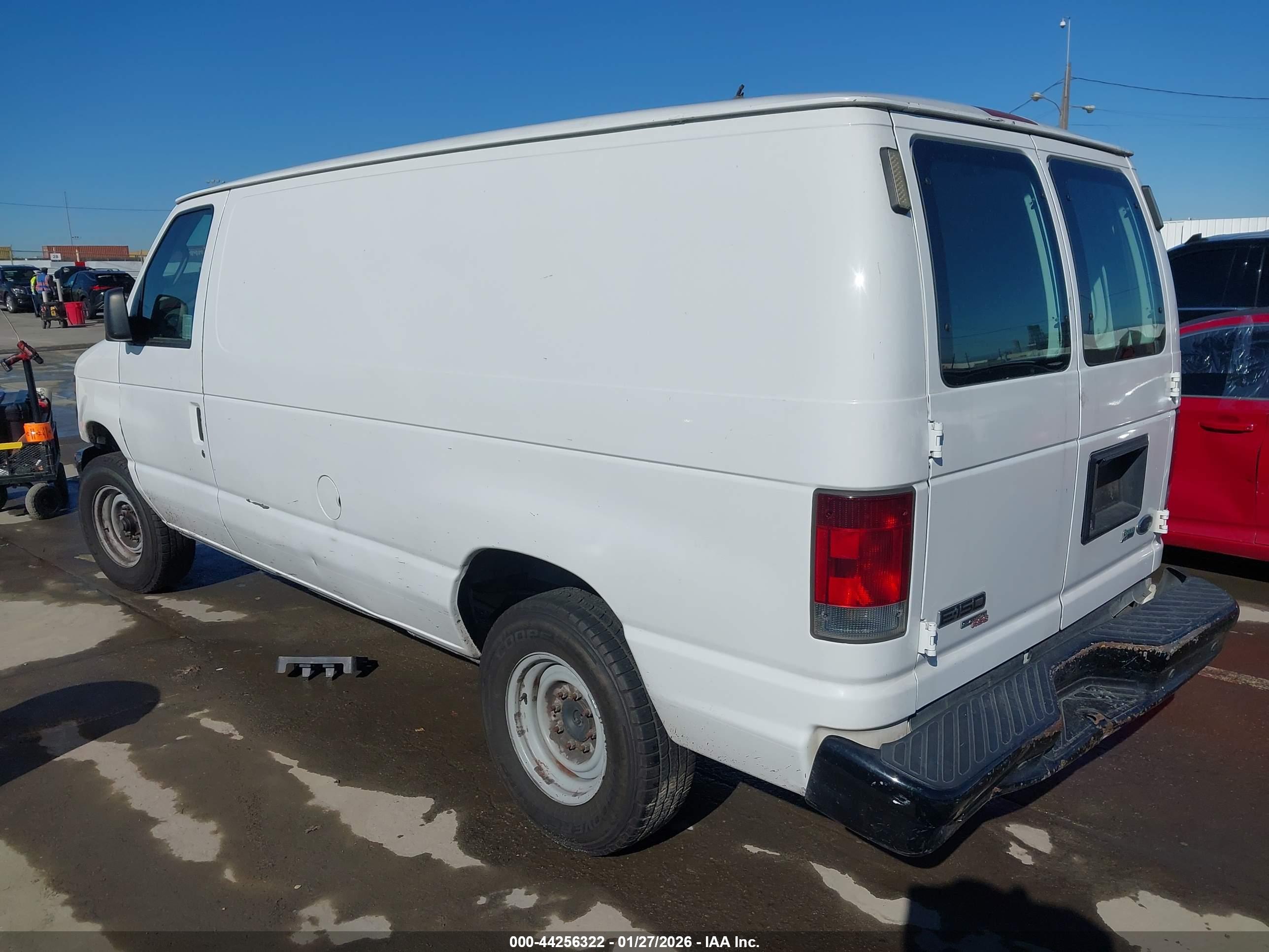 FORD E-150 image 3