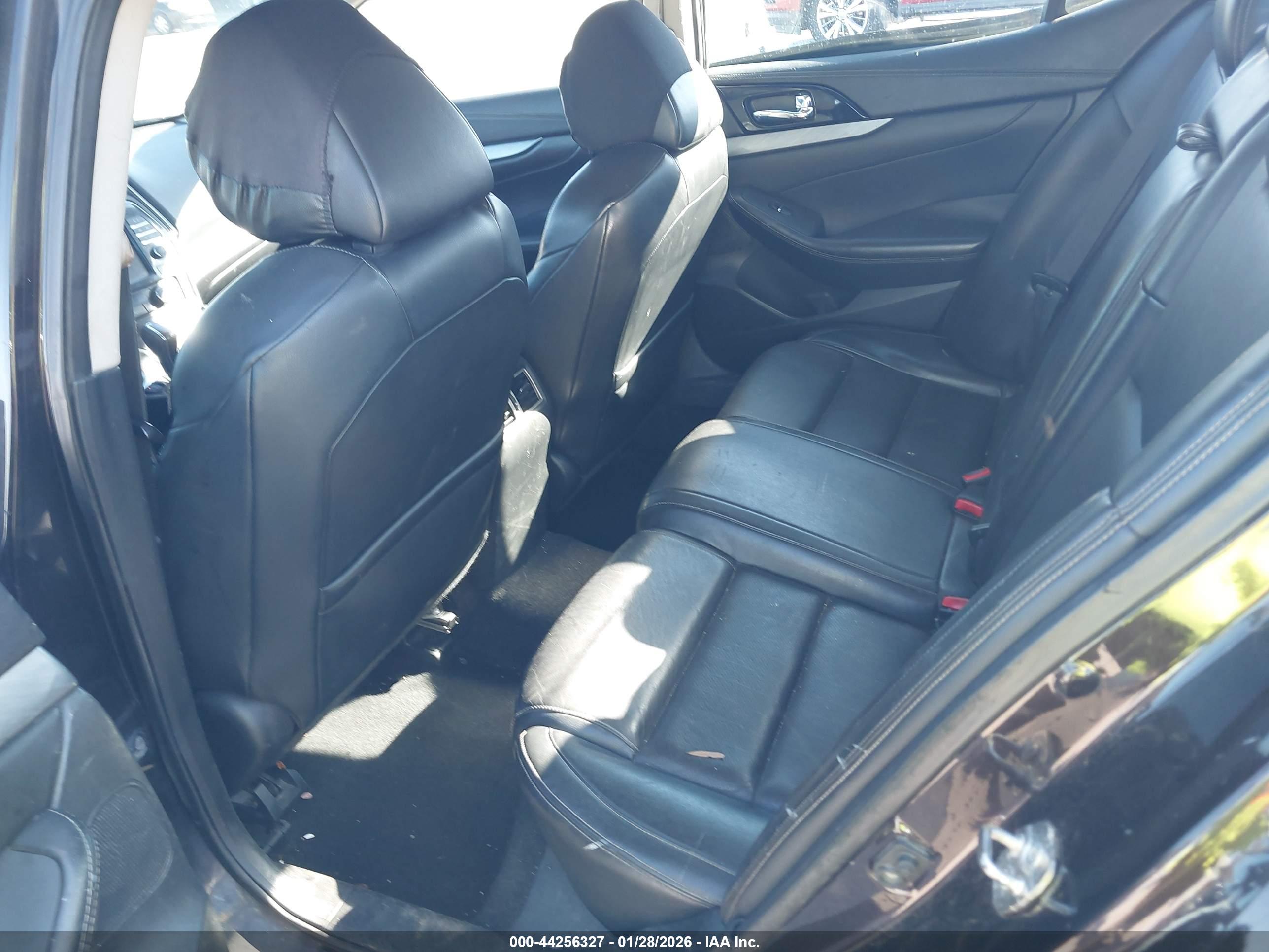 NISSAN MAXIMA image 8