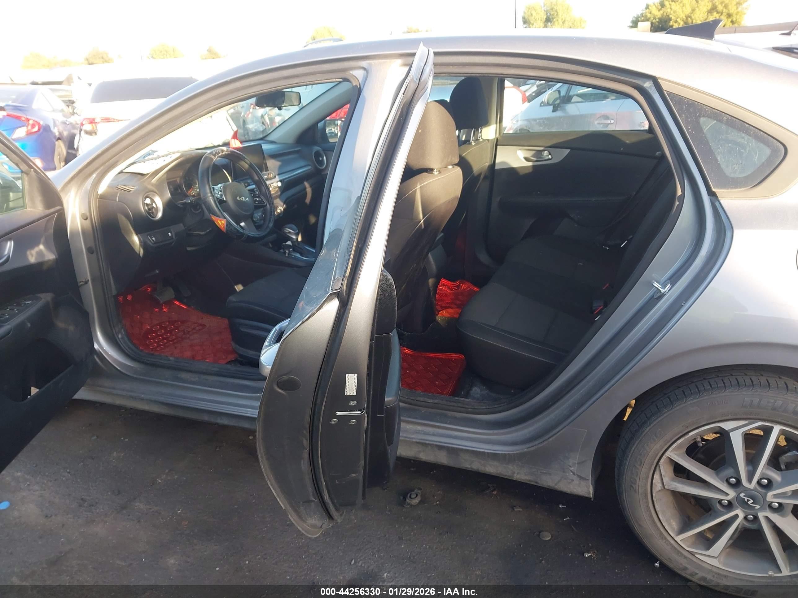 KIA FORTE image 8