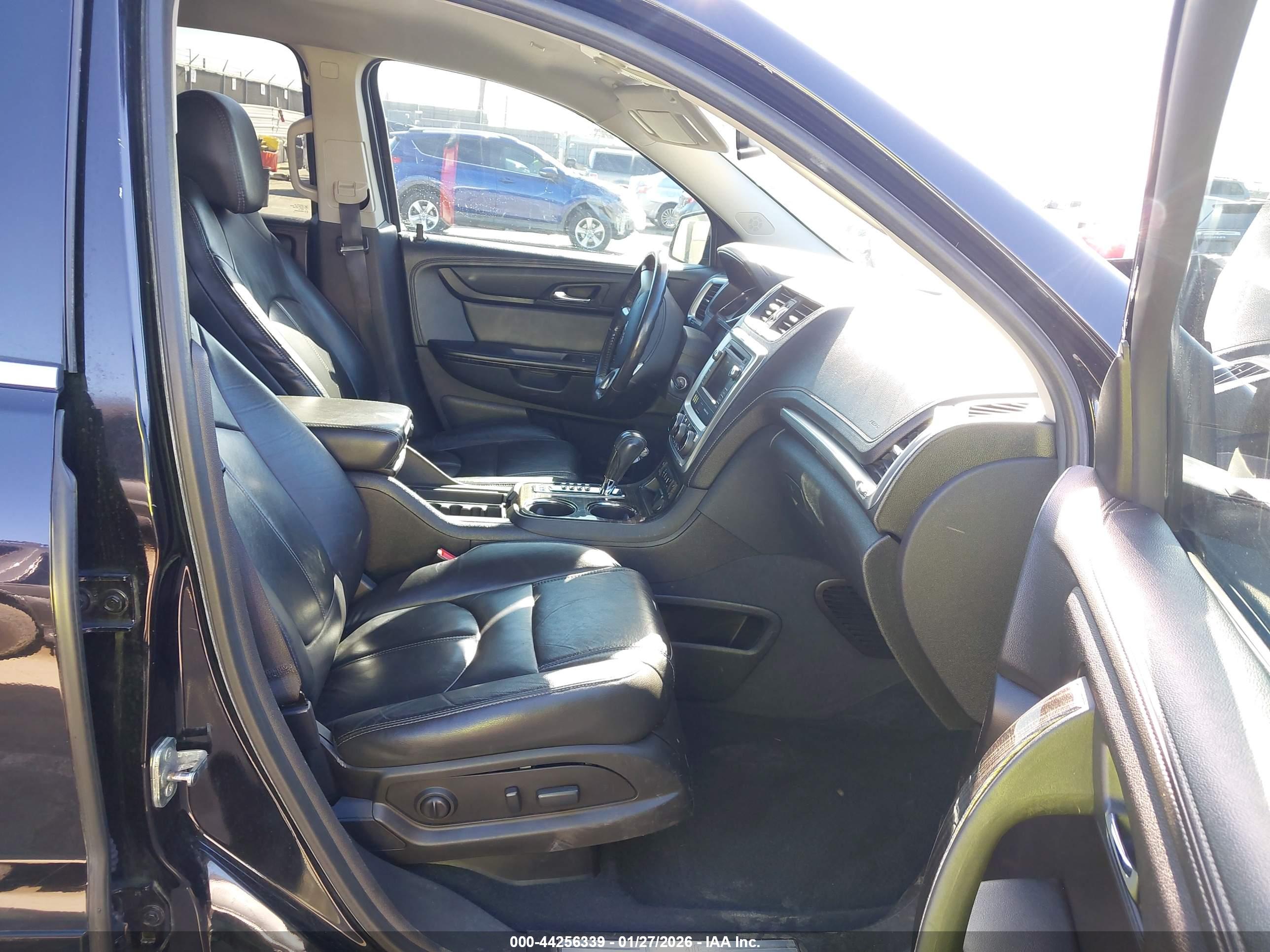 GMC ACADIA image 5