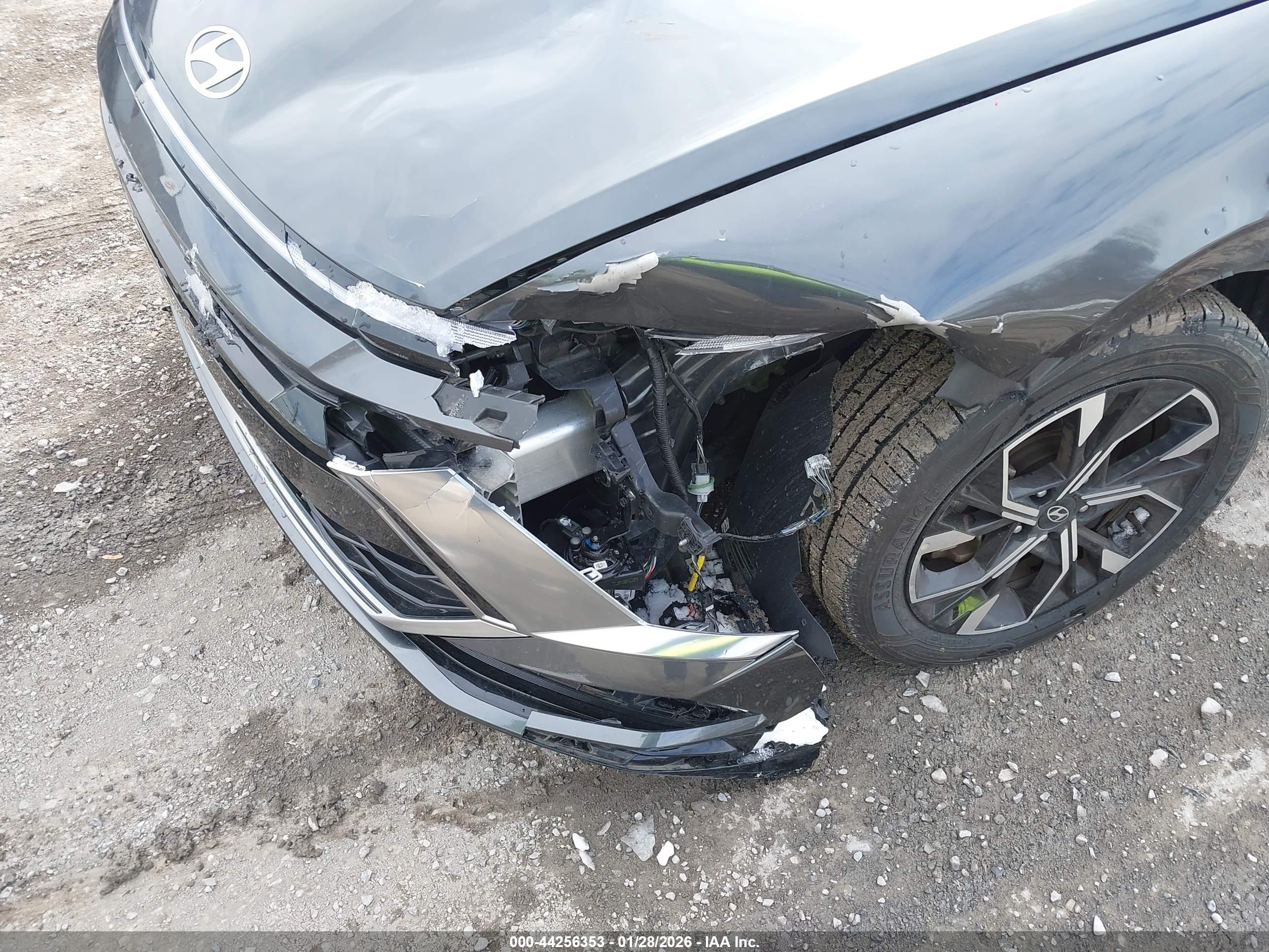 HYUNDAI SONATA image 6