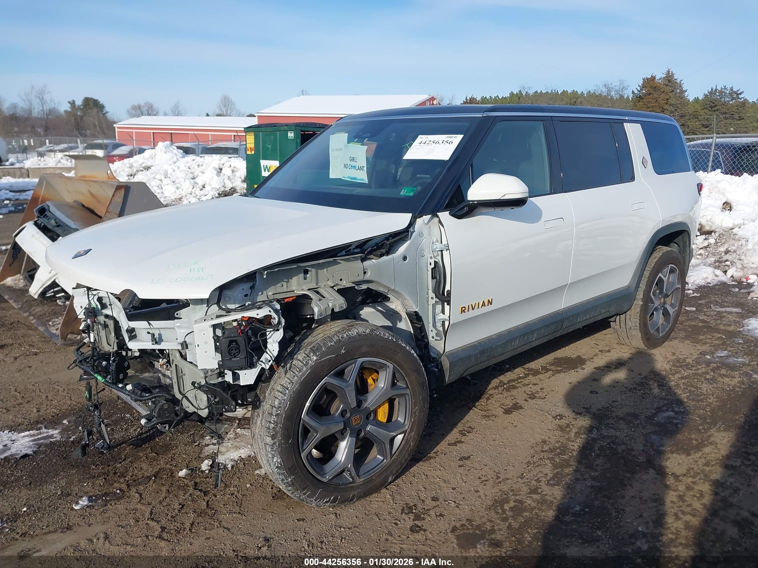 RIVIAN R1S image 2