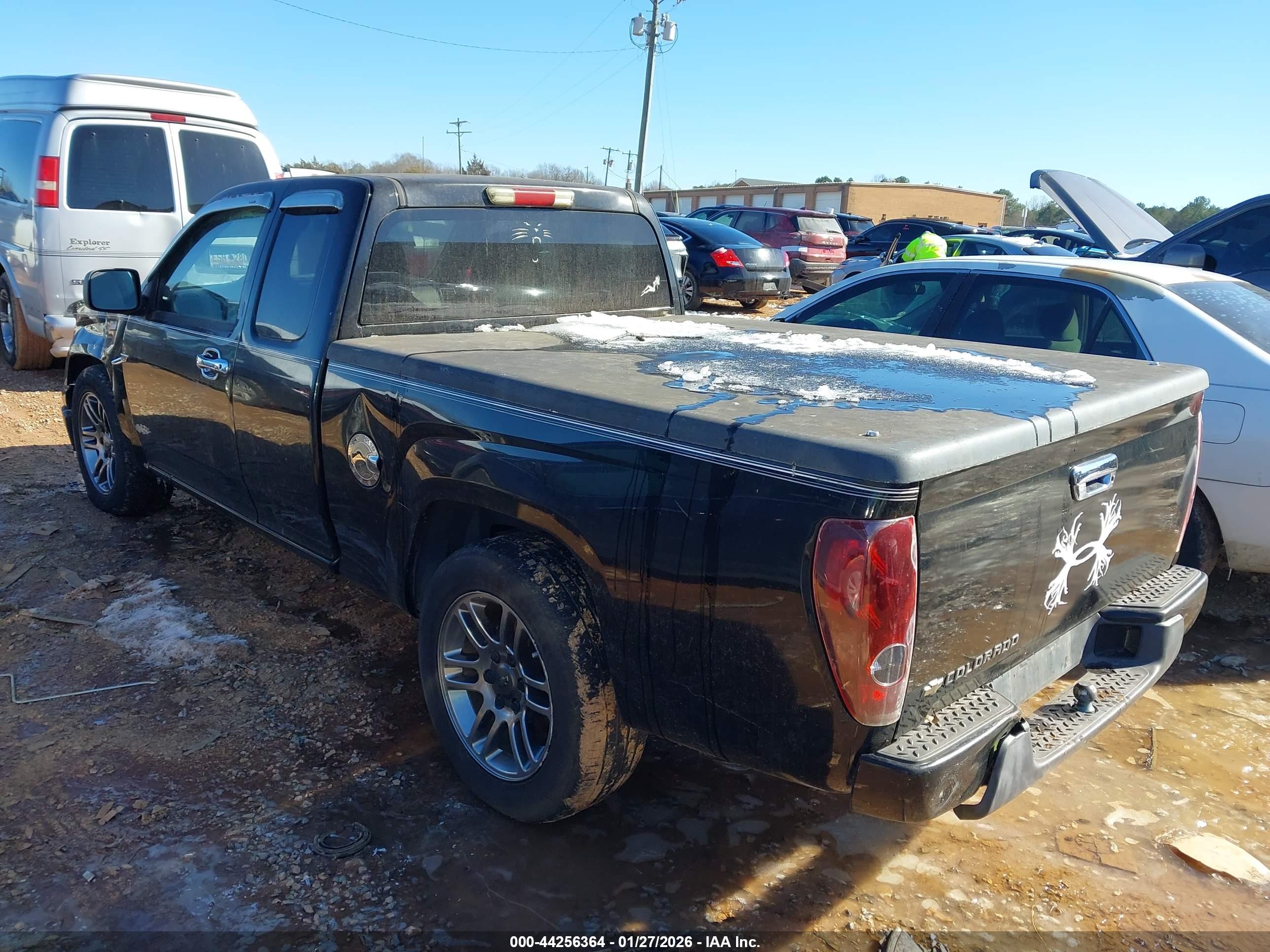 CHEVROLET COLORADO image 3