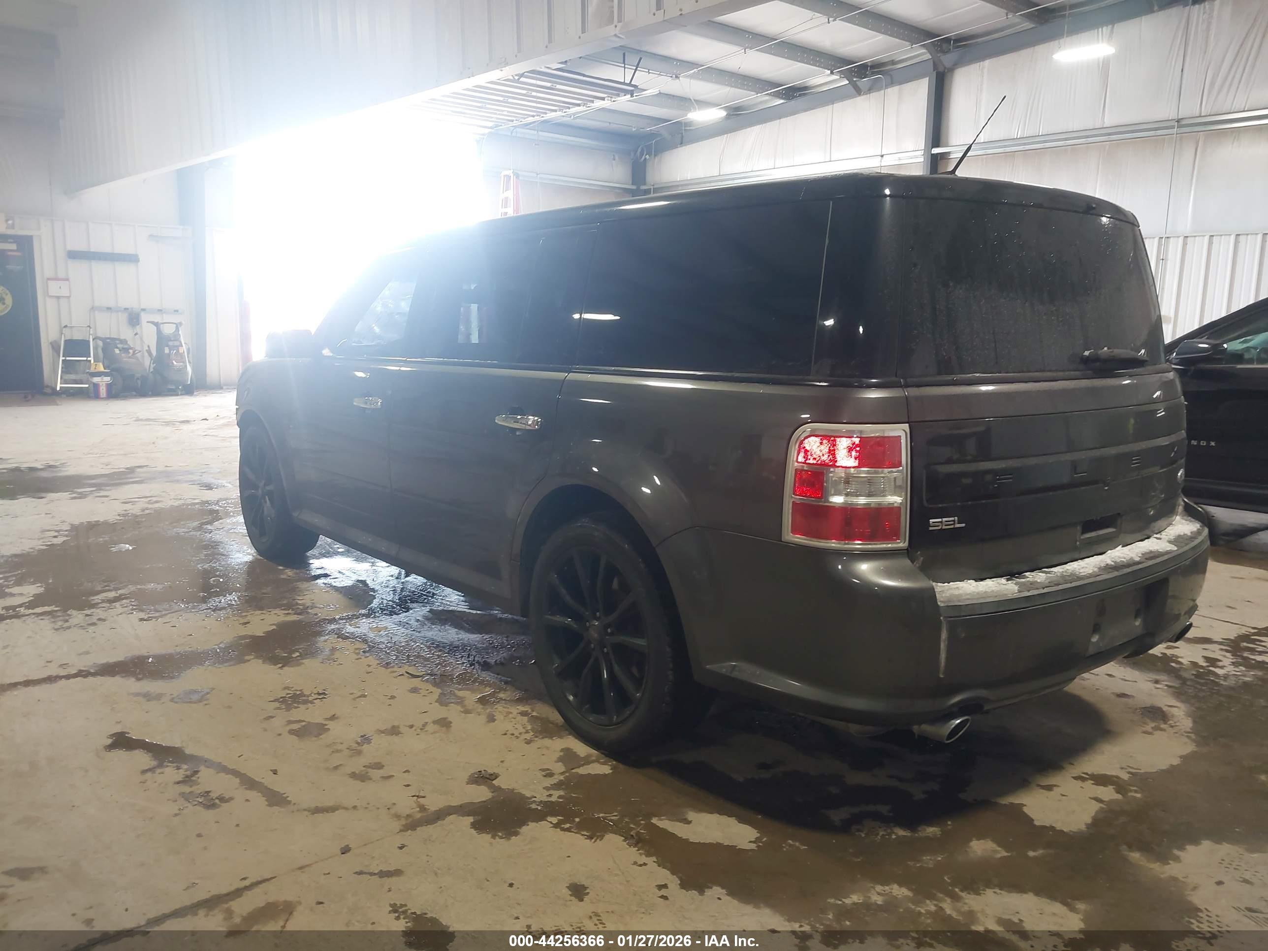 FORD FLEX image 3