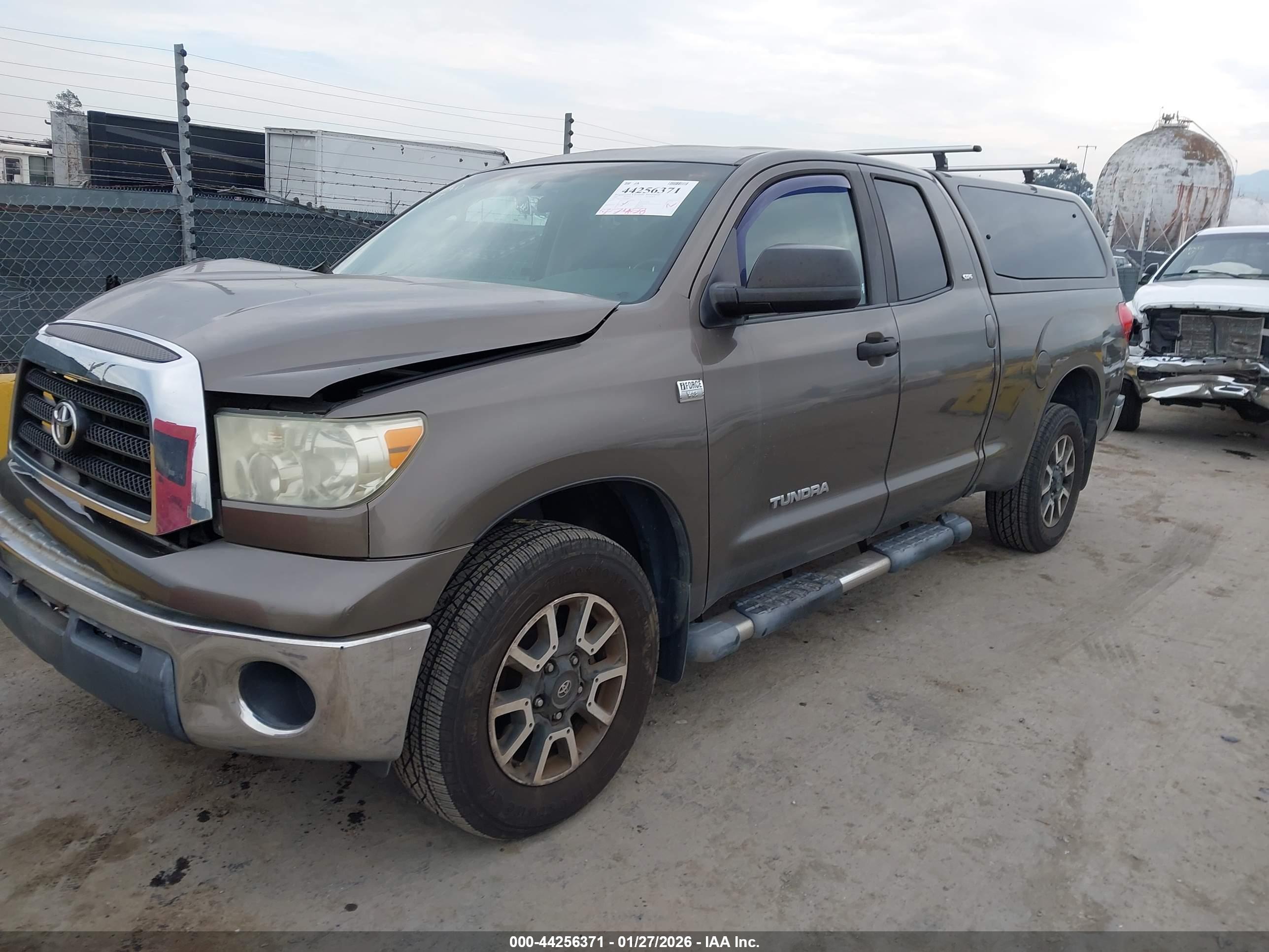 TOYOTA TUNDRA image 2