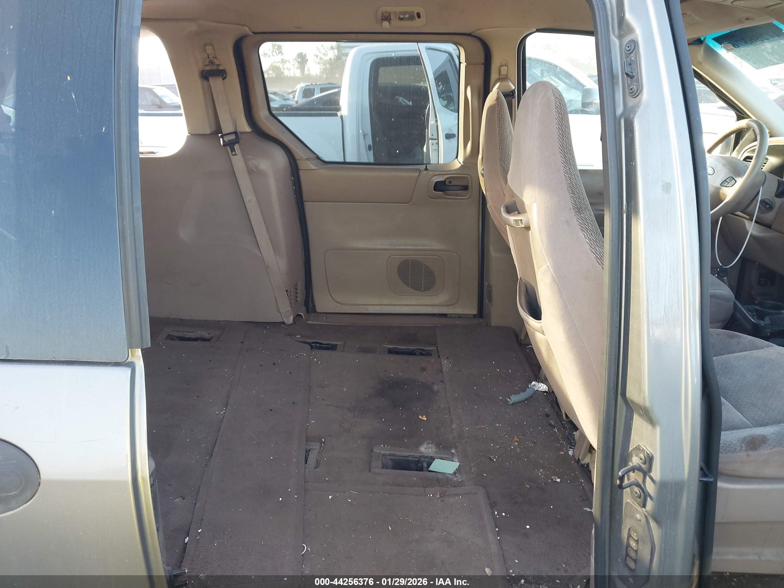 FORD WINDSTAR image 8