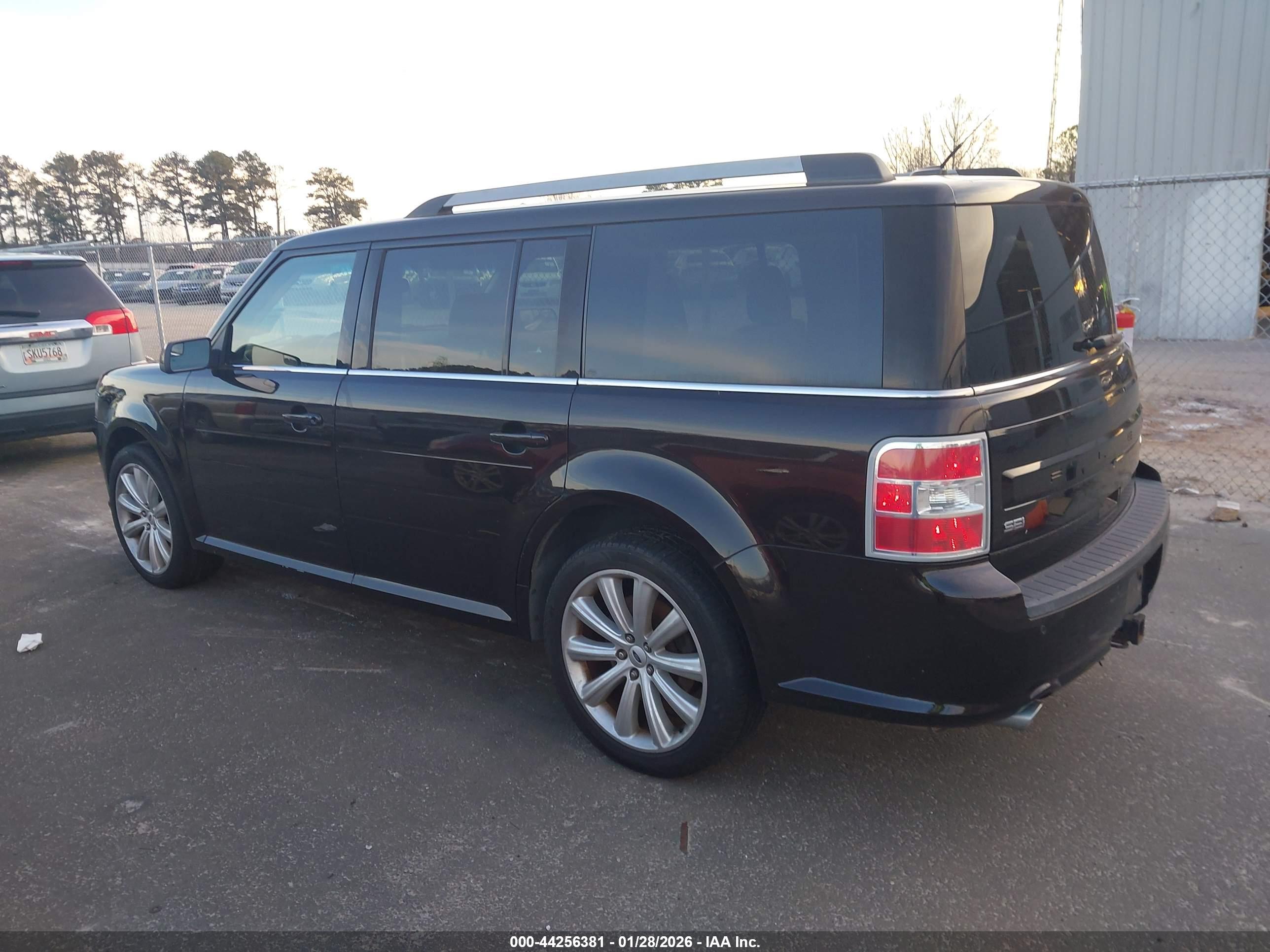 FORD FLEX image 3