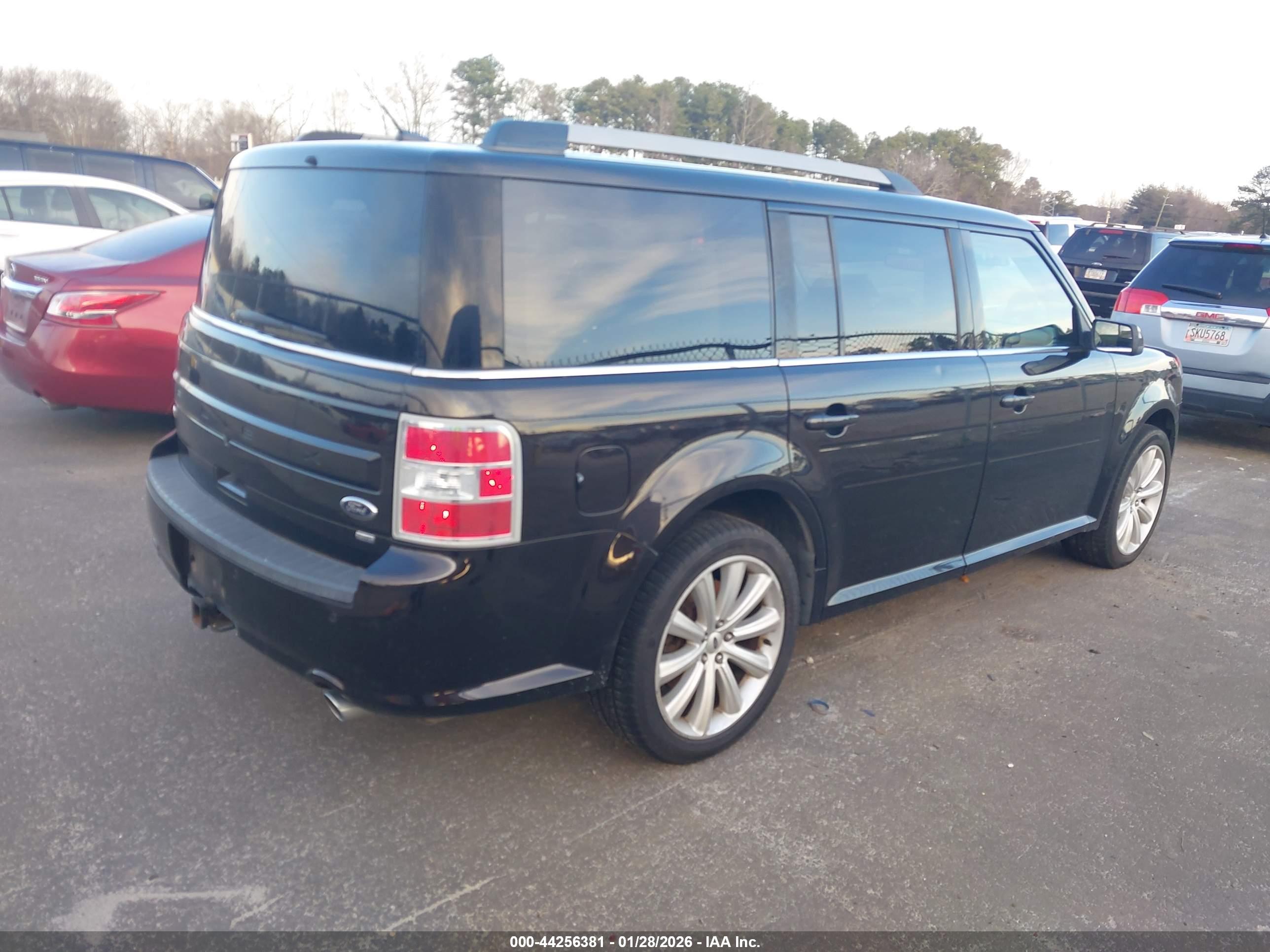 FORD FLEX image 4