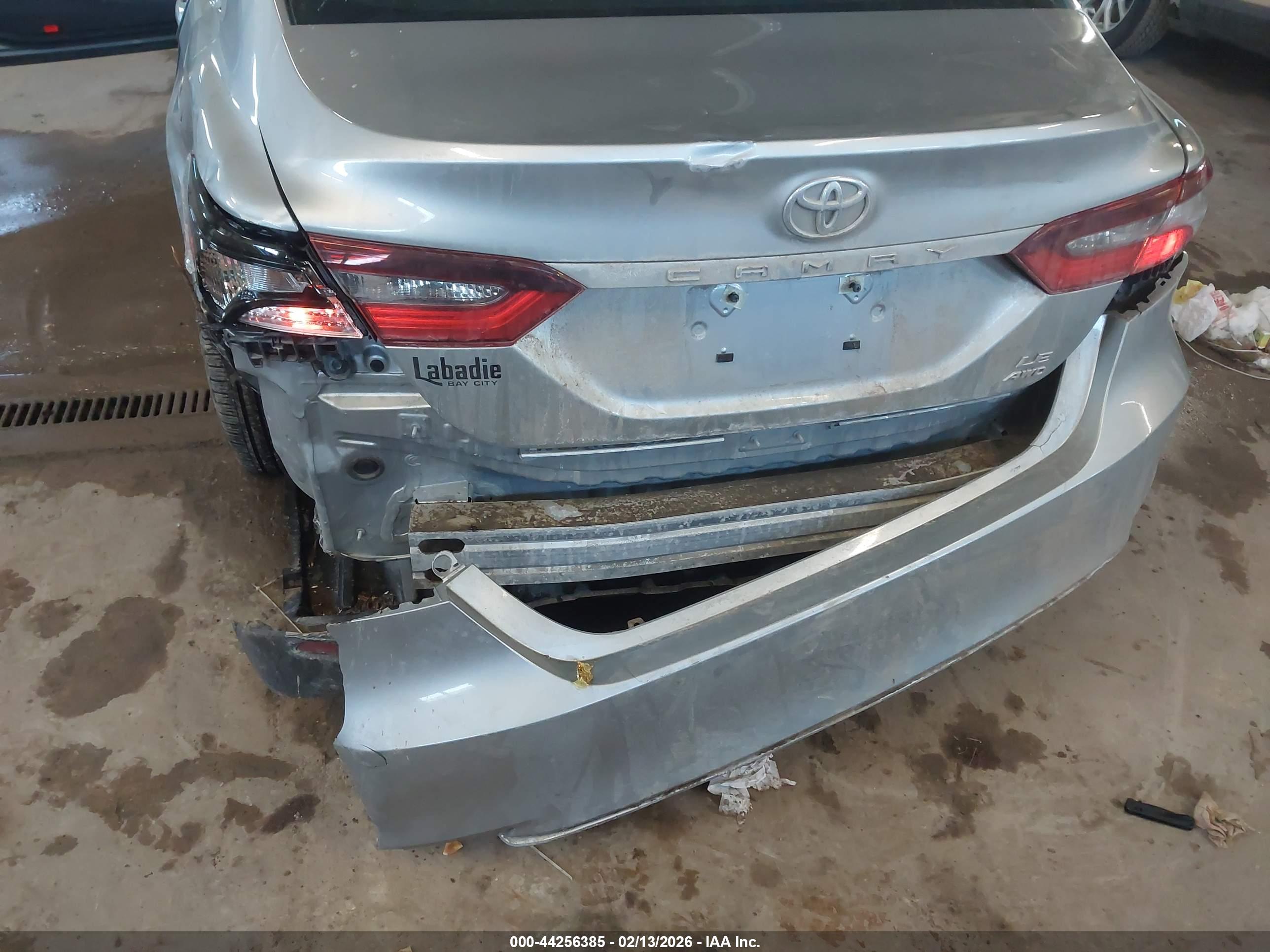 TOYOTA CAMRY image 6
