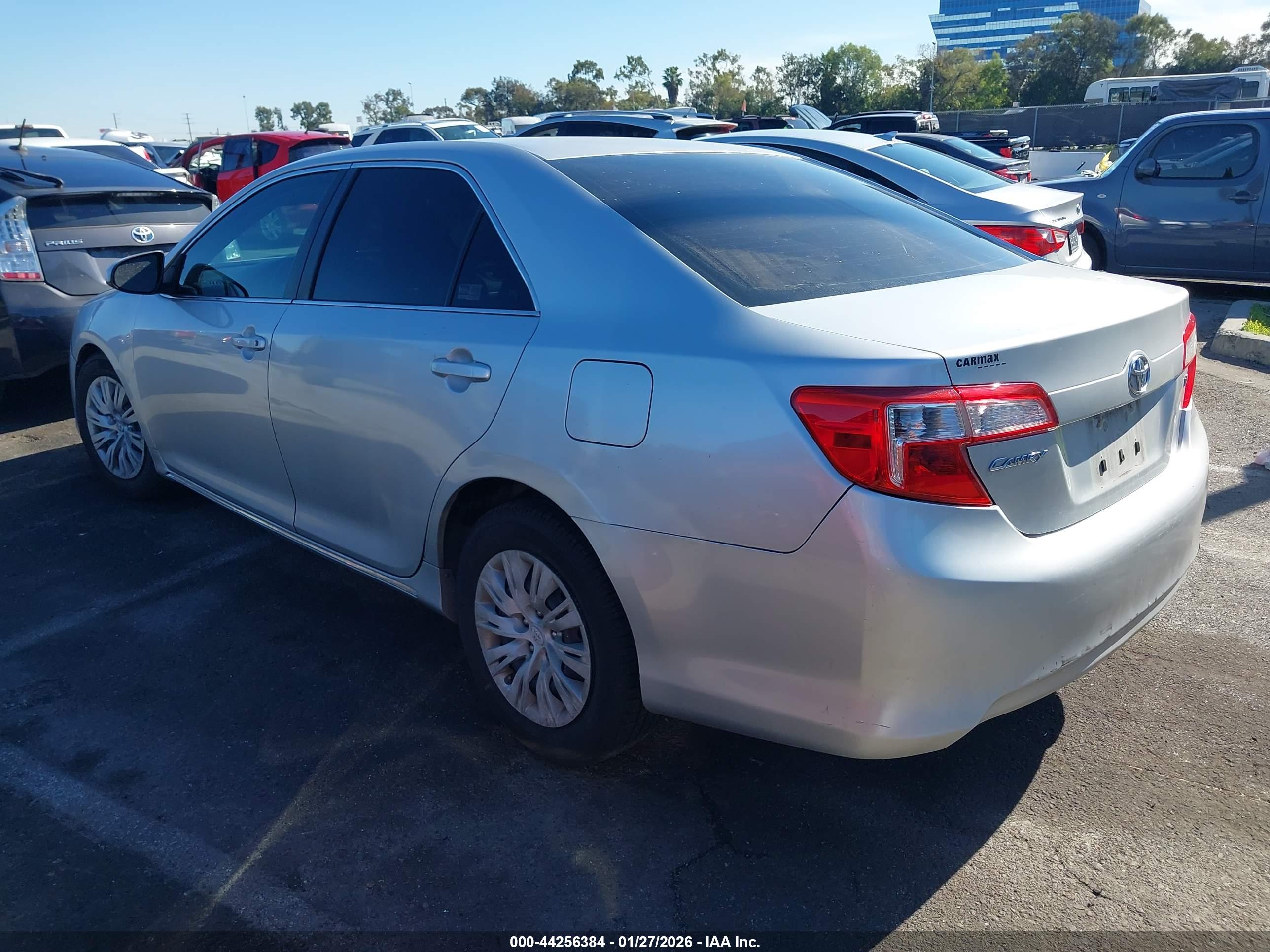 TOYOTA CAMRY image 3