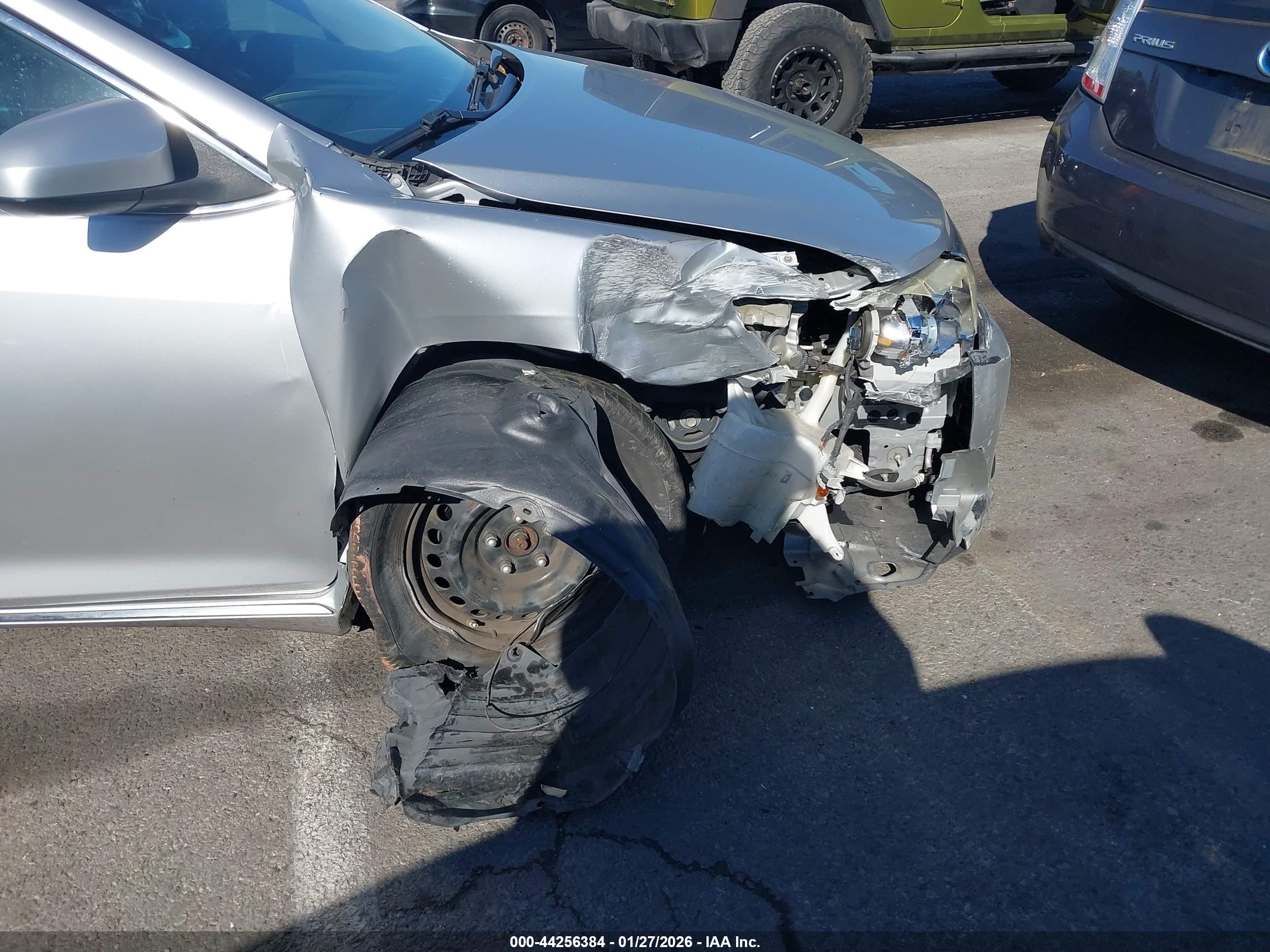 TOYOTA CAMRY image 6