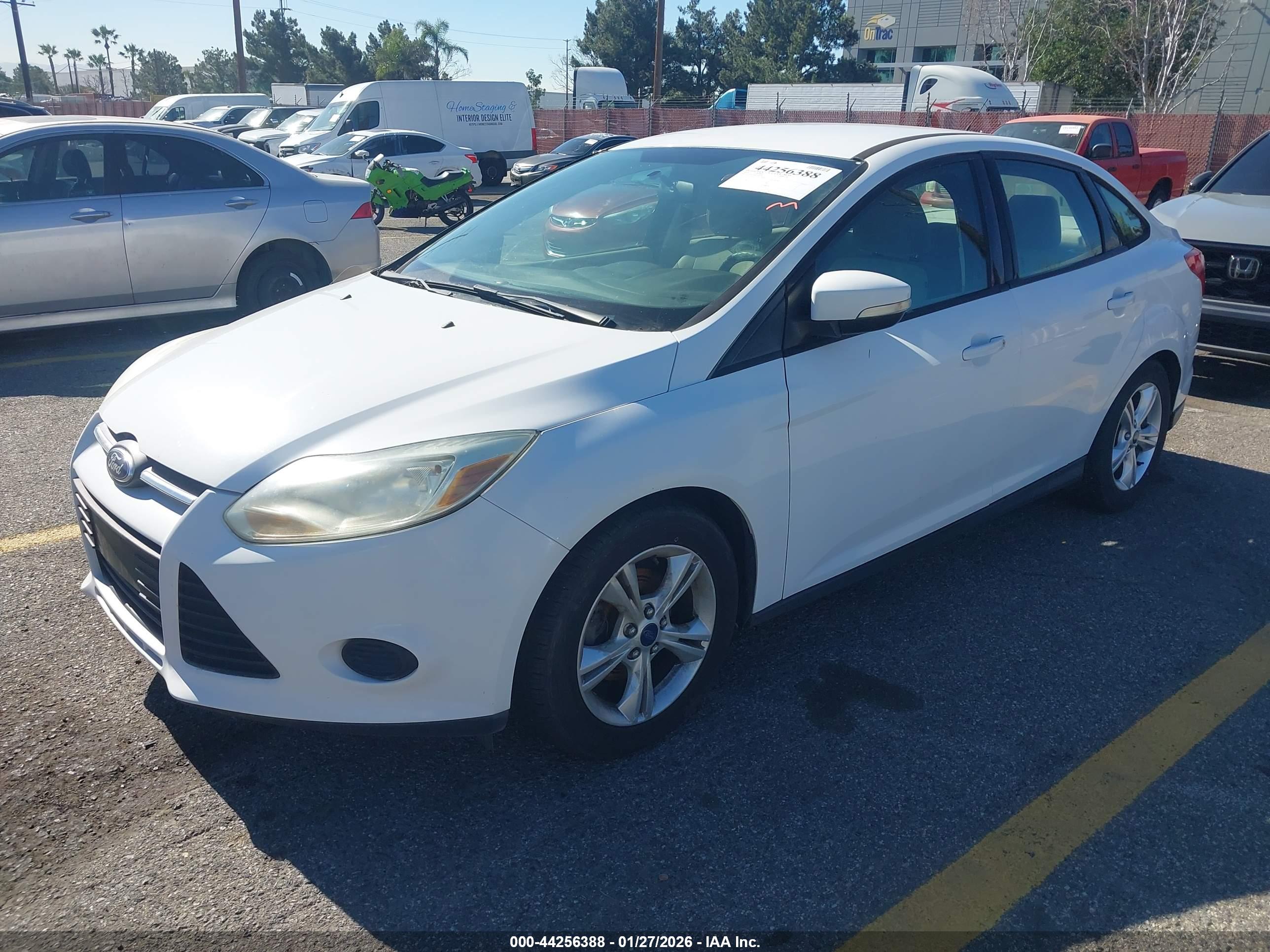 FORD FOCUS image 2