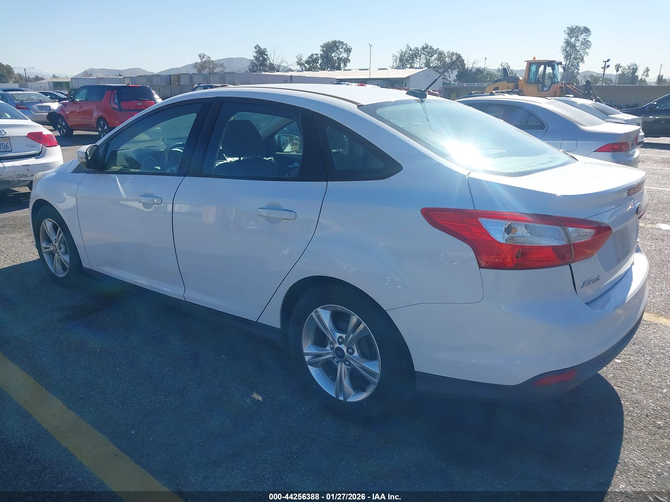 FORD FOCUS image 3