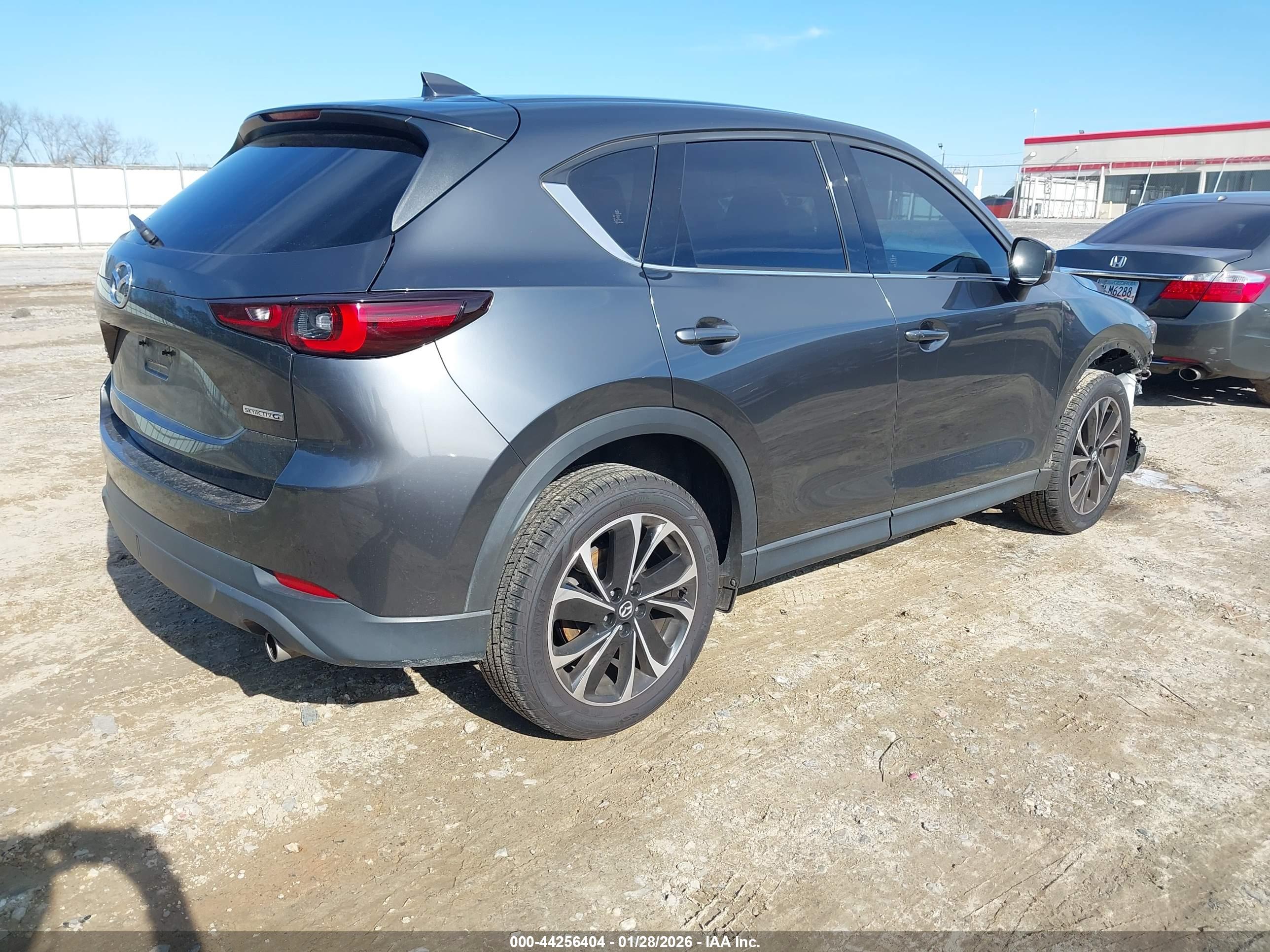 MAZDA CX-5 image 4