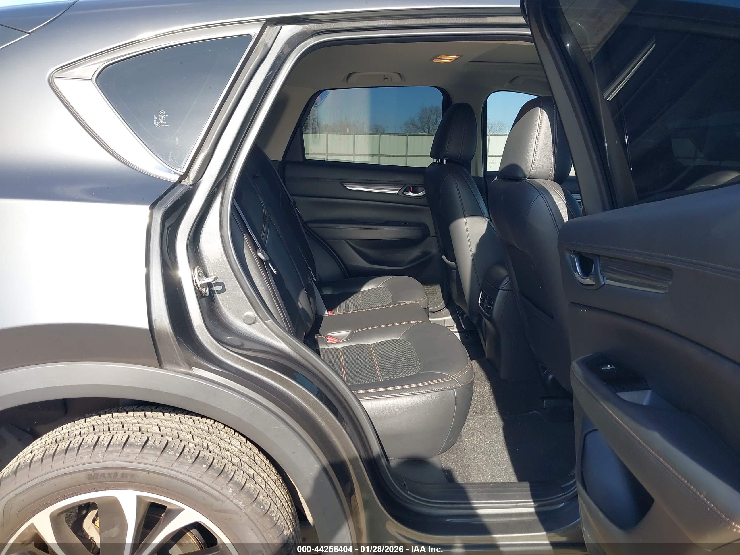 MAZDA CX-5 image 8