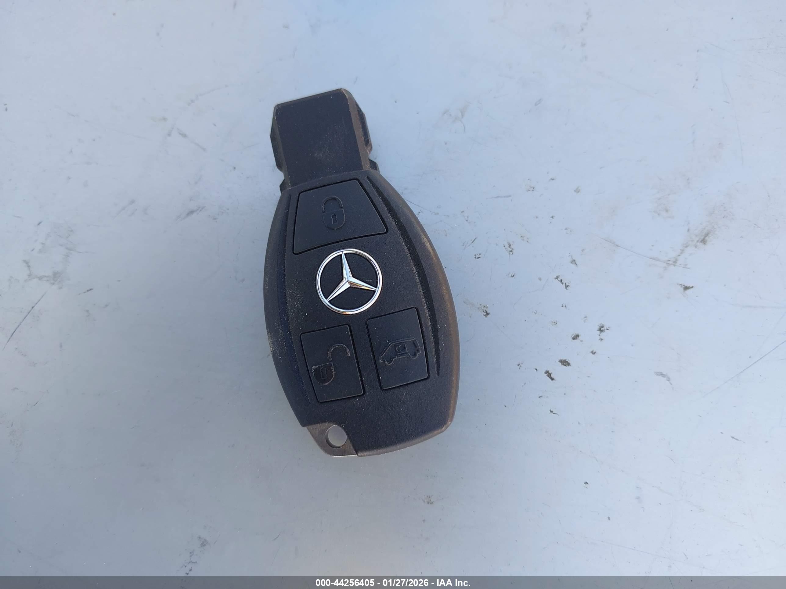 MERCEDES-BENZ METRIS image 11