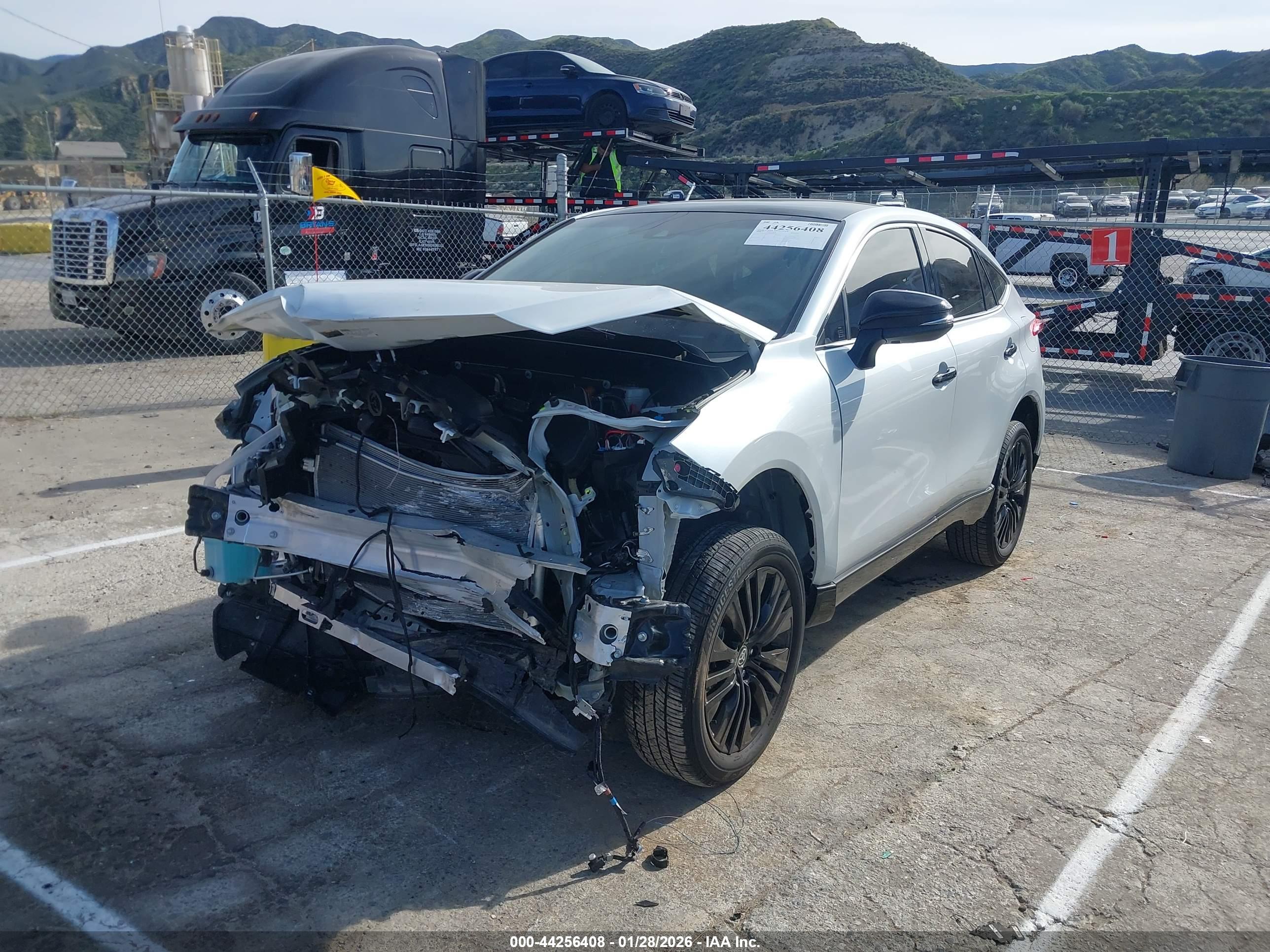 TOYOTA VENZA image 2